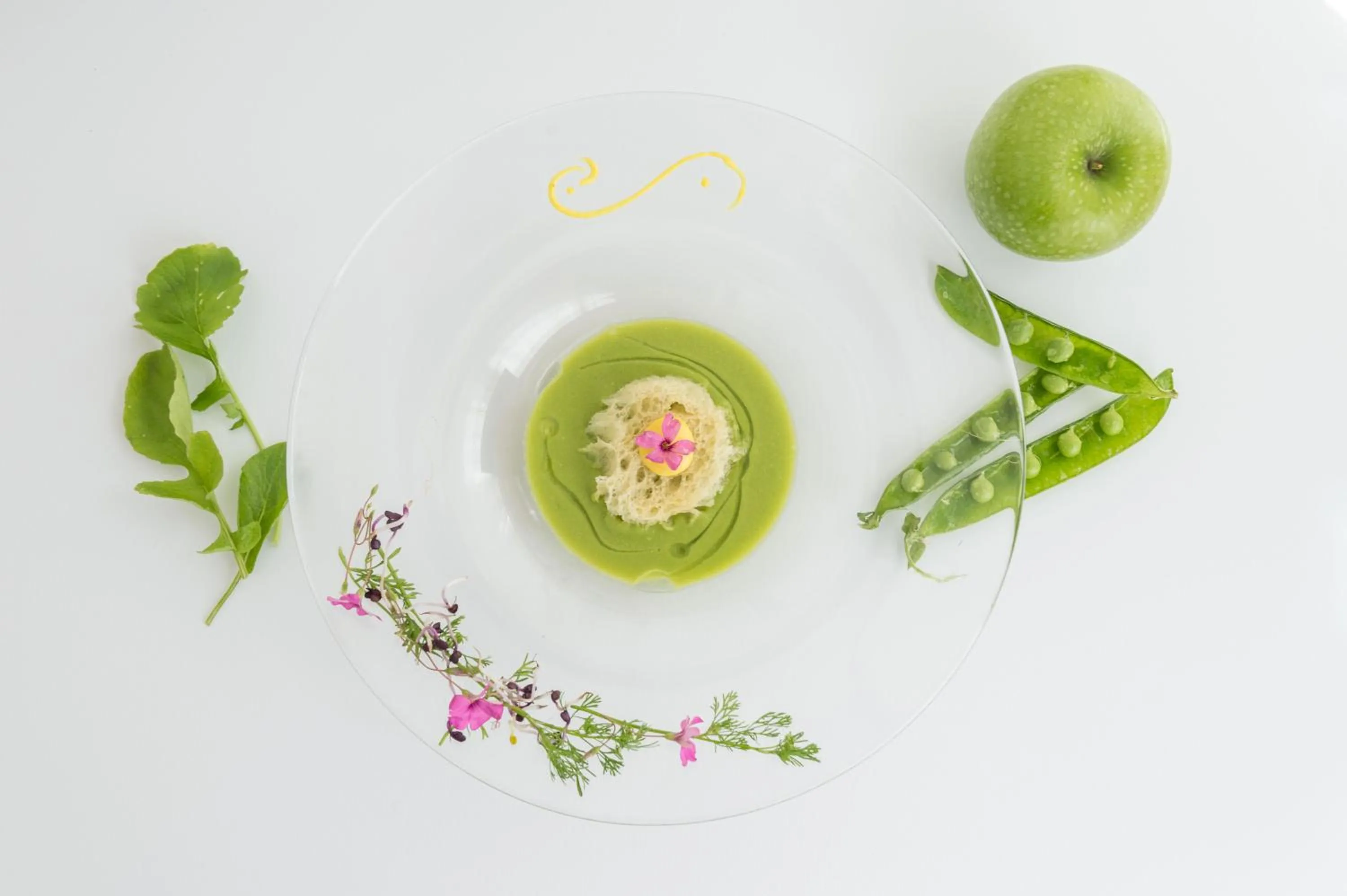 Restaurant/places to eat in Kiss Beachfront Hotel & Restaurant