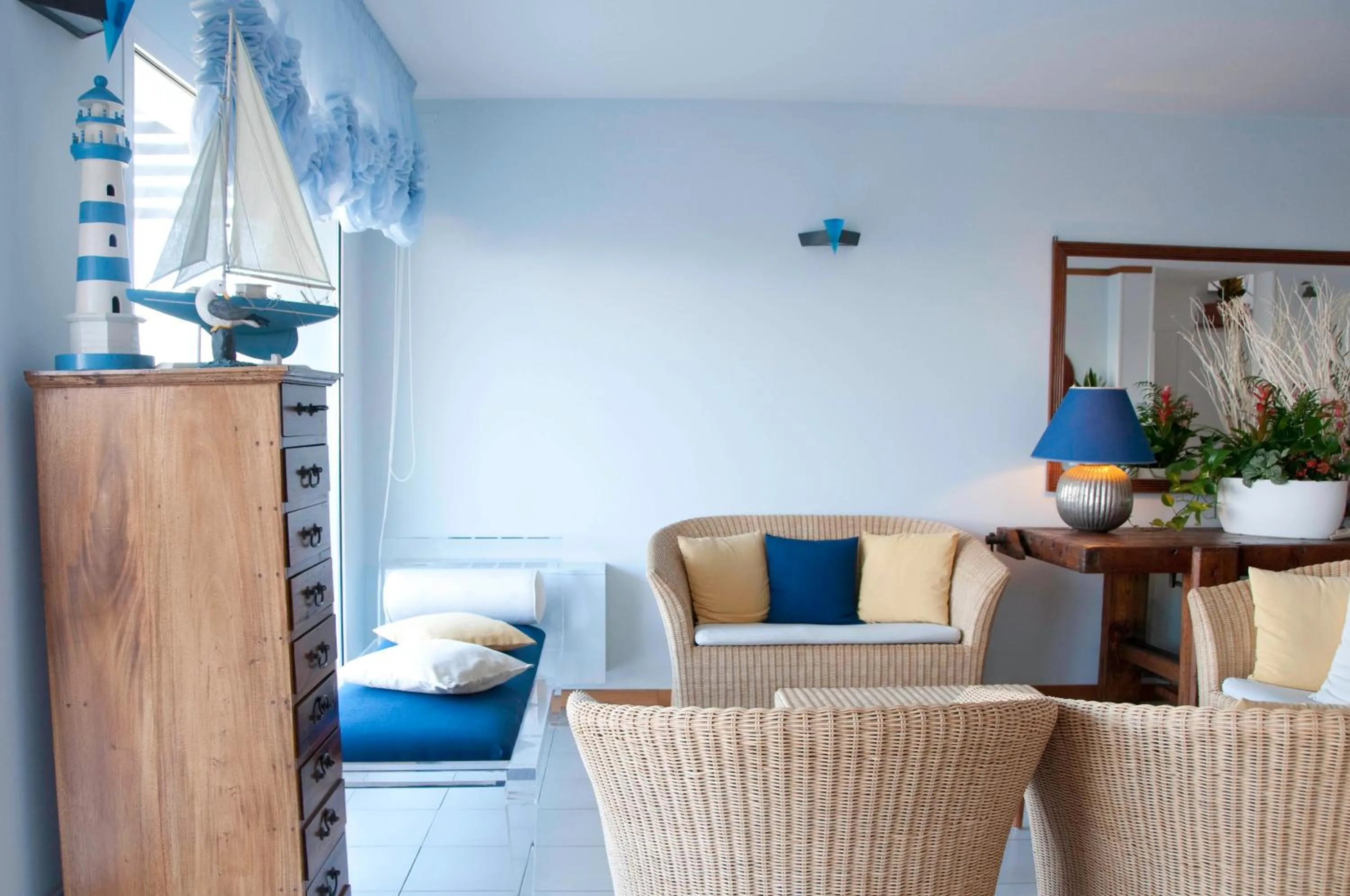 Seating area in Kiss Beachfront Hotel & Restaurant