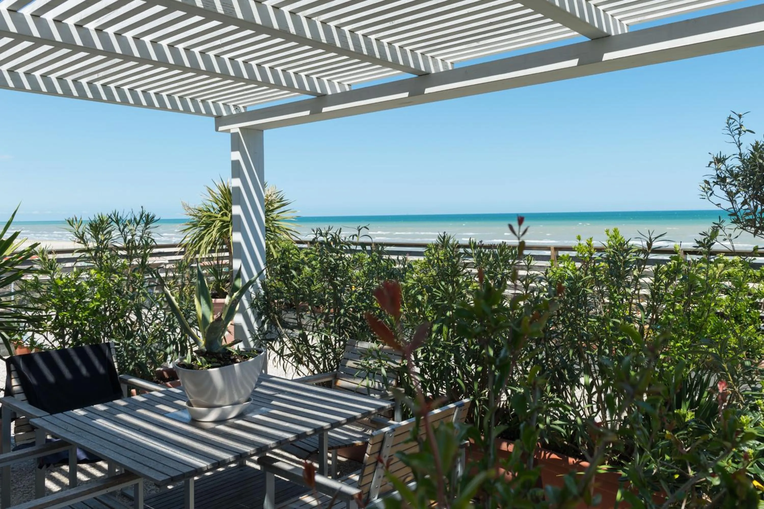 Balcony/Terrace in Kiss Beachfront Hotel & Restaurant
