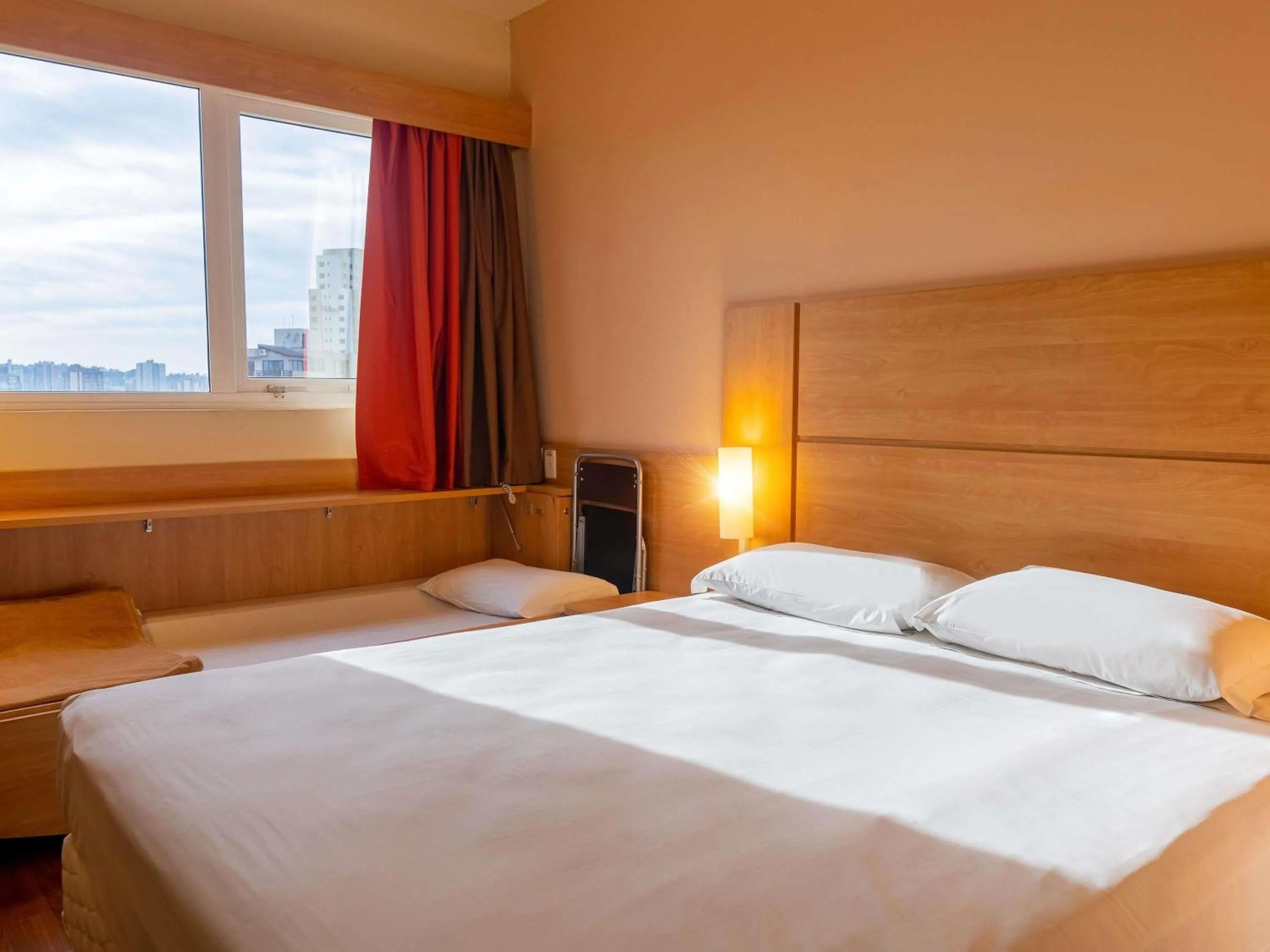 Bedroom, Bed in ibis Novo Hamburgo