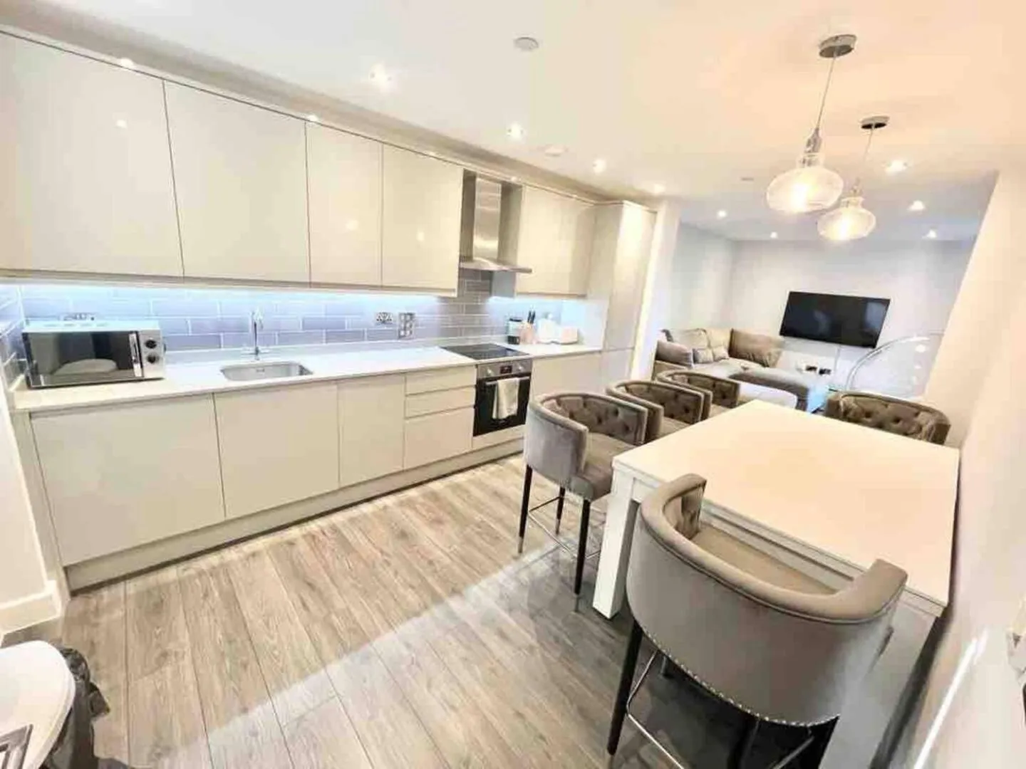 D & D Luxury Apartments