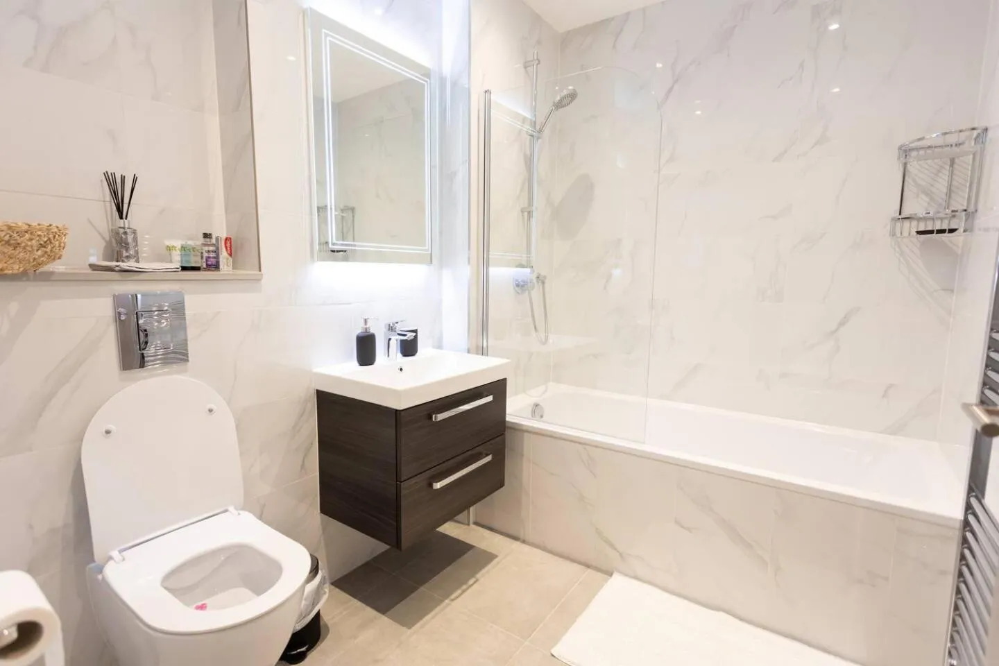 D & D Luxury Apartments