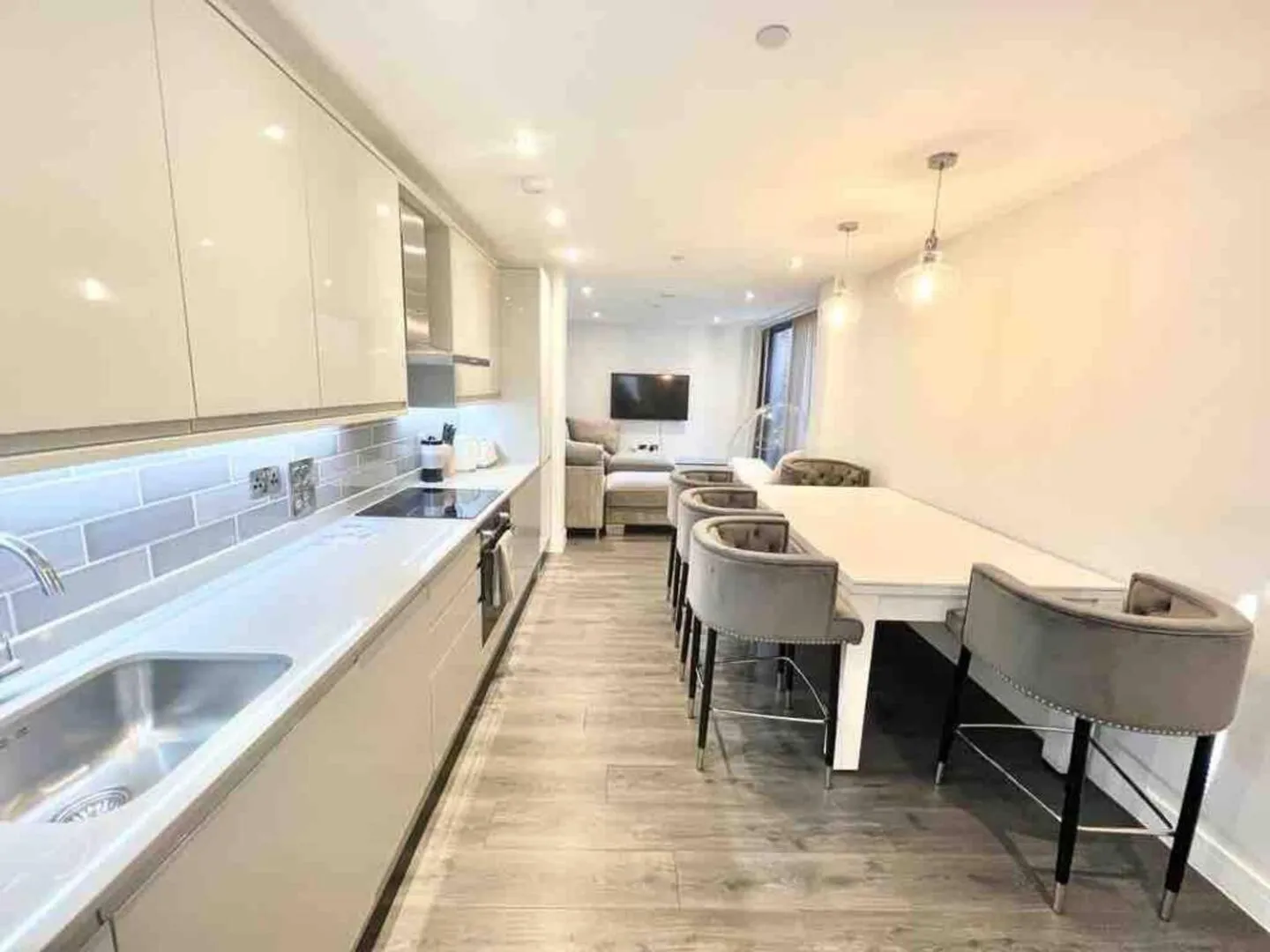 D & D Luxury Apartments