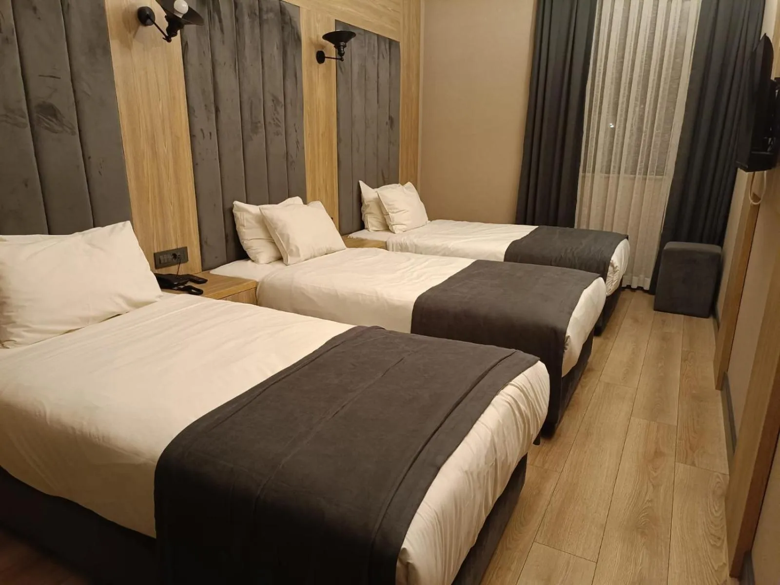 Photo of the whole room, Bed in Mineo Hotel Taksim