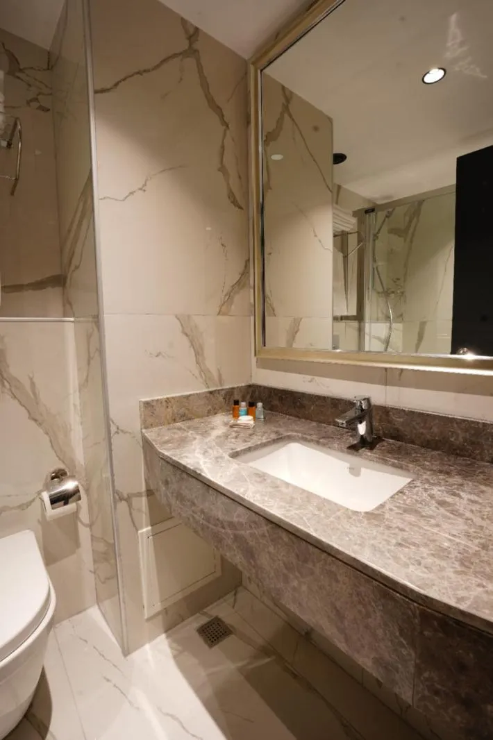 Bathroom in Mineo Hotel Taksim