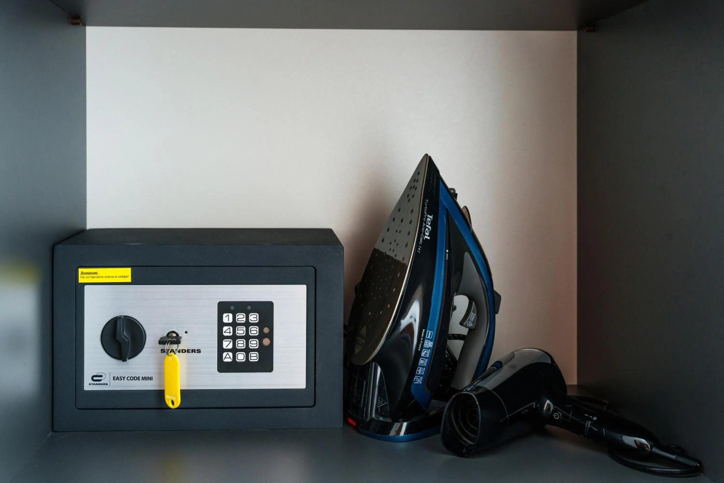 flat iron in Arch Apart Hotel