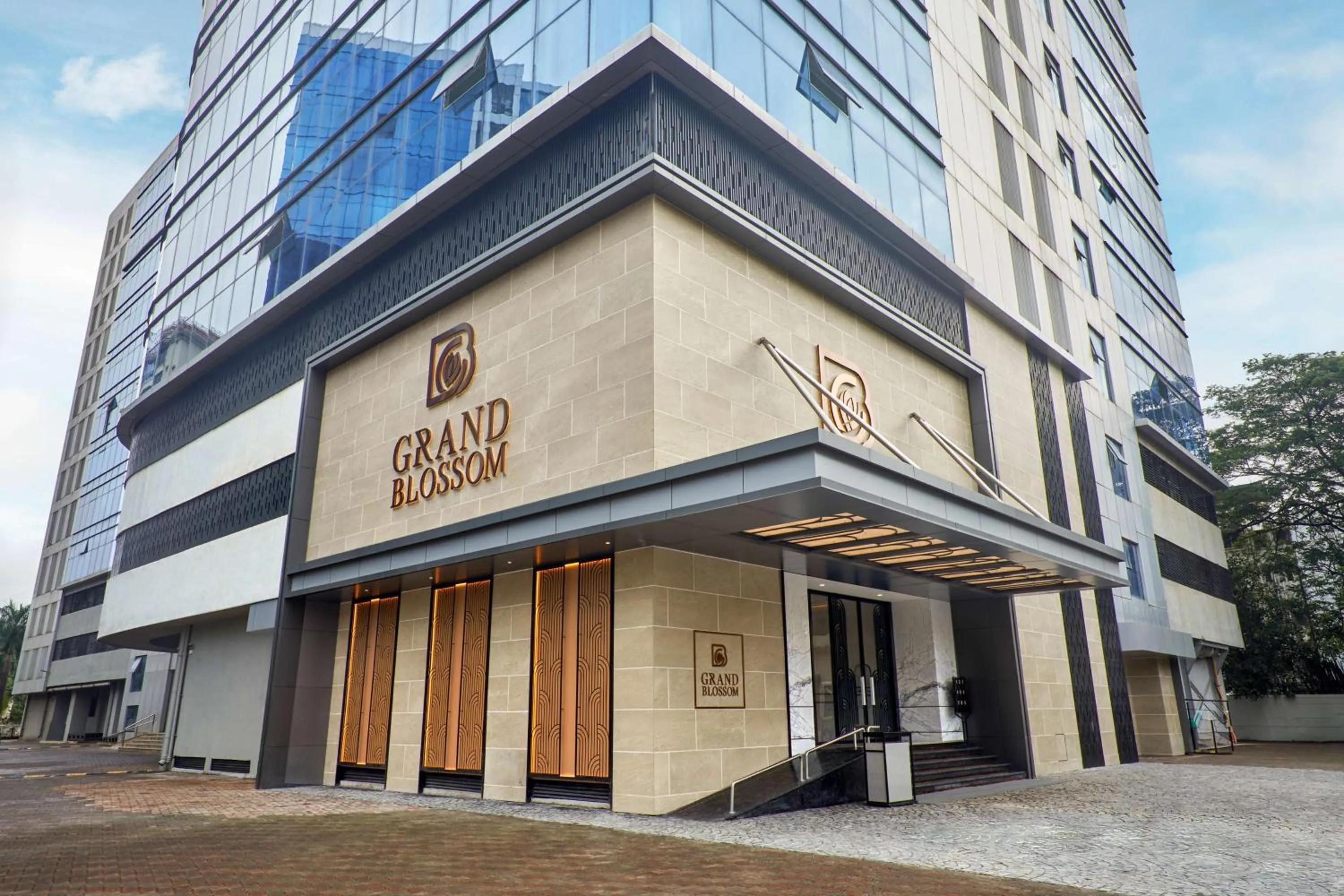 Property building in Radisson Mumbai Goregaon