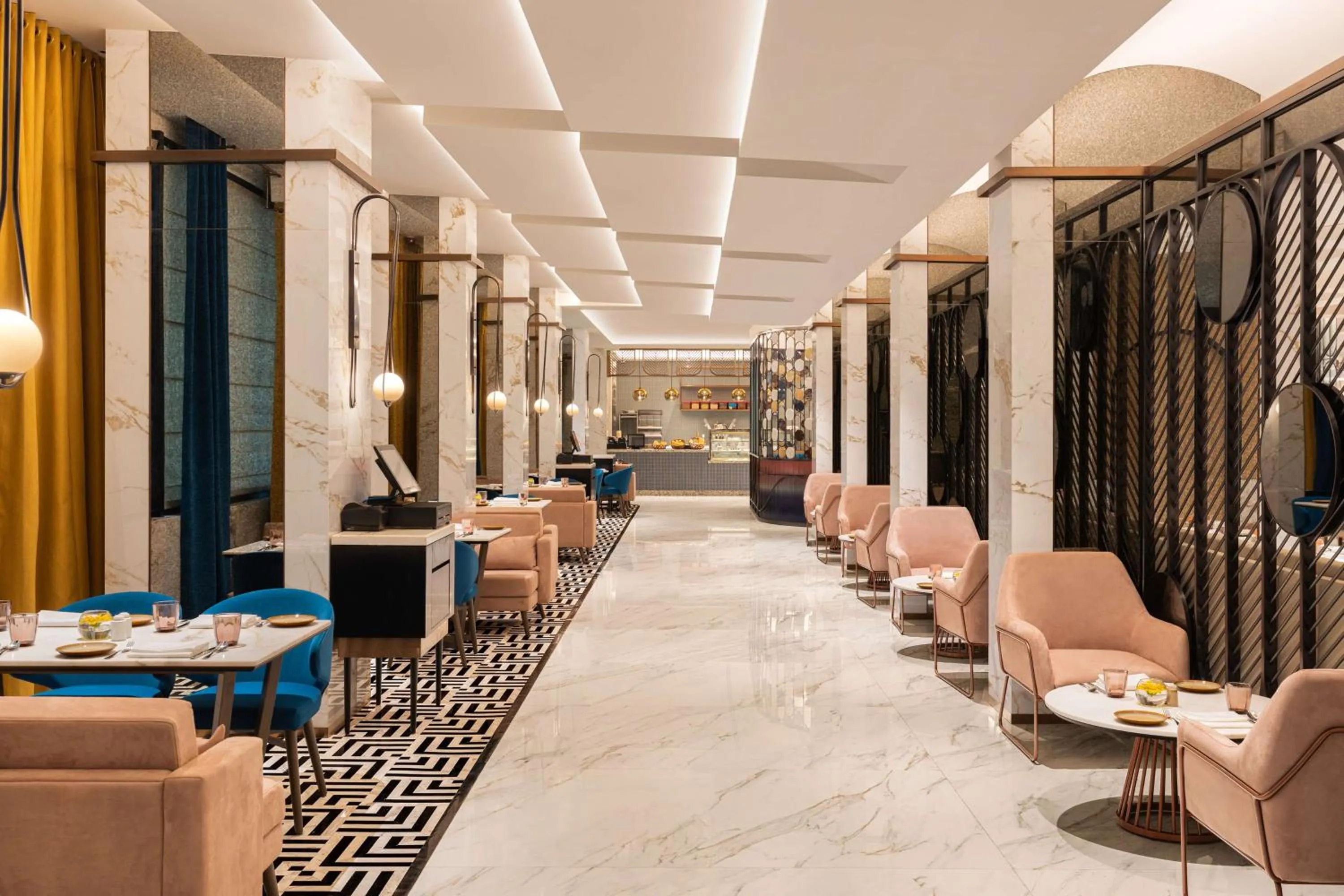 Restaurant/places to eat in Radisson Mumbai Goregaon