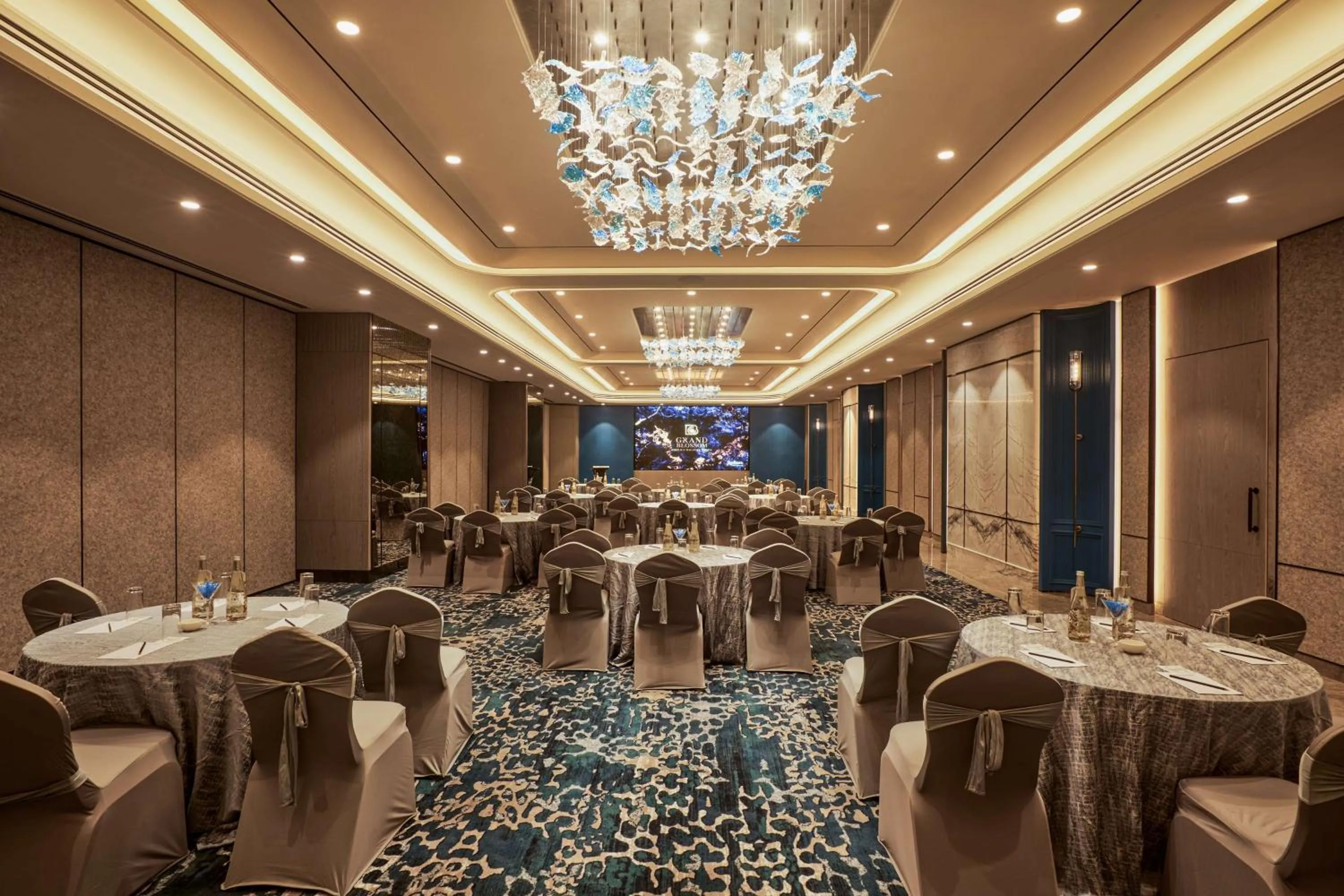 Banquet/Function facilities in Radisson Mumbai Goregaon