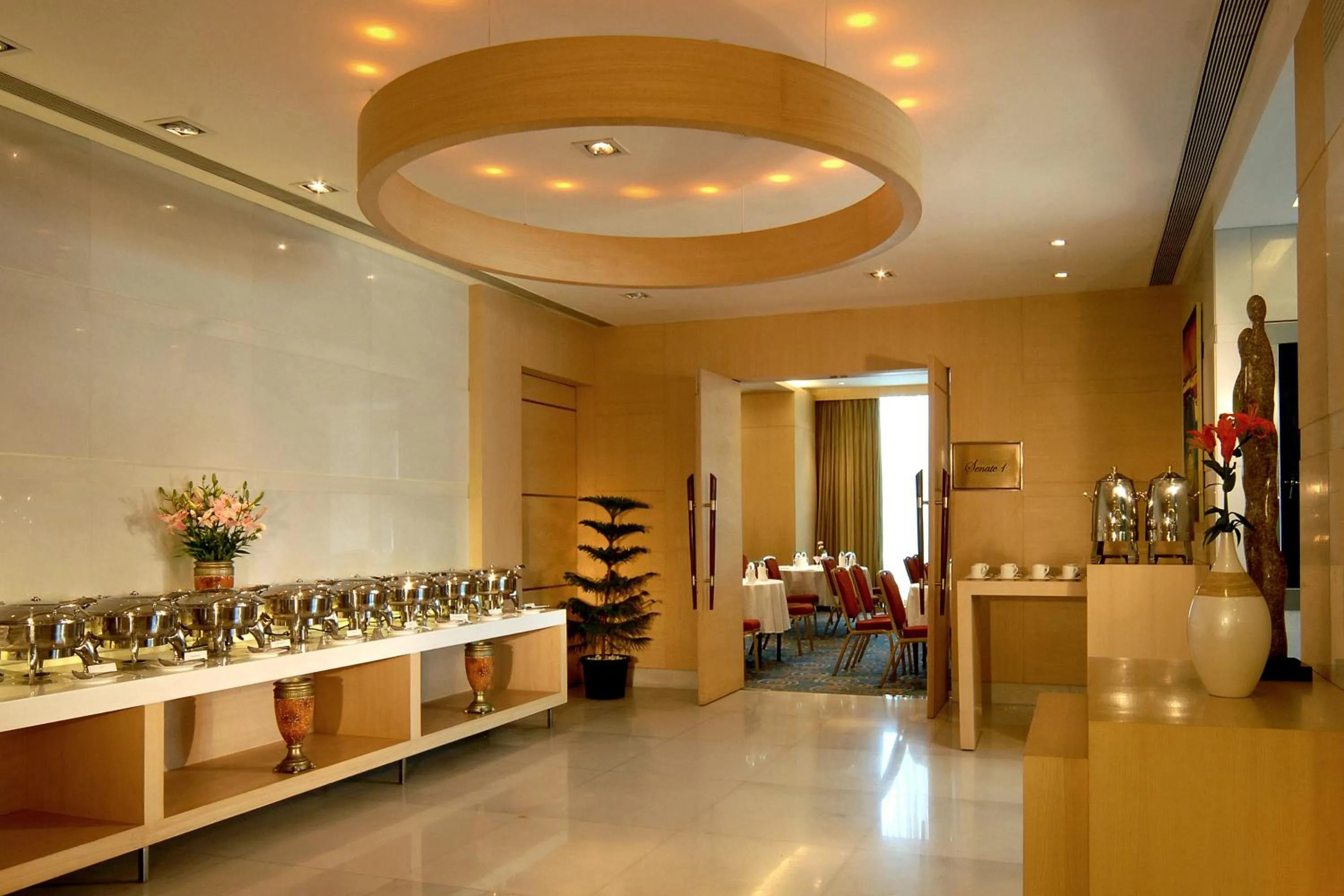 Restaurant/places to eat in Radisson Mumbai Goregaon