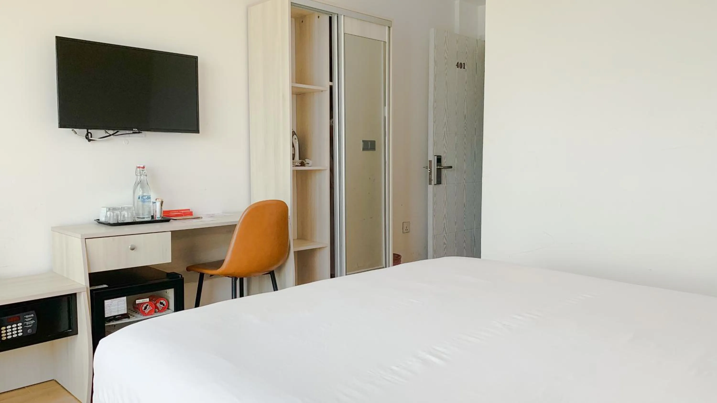 TV and multimedia, Bed in iCom Marina Sea View