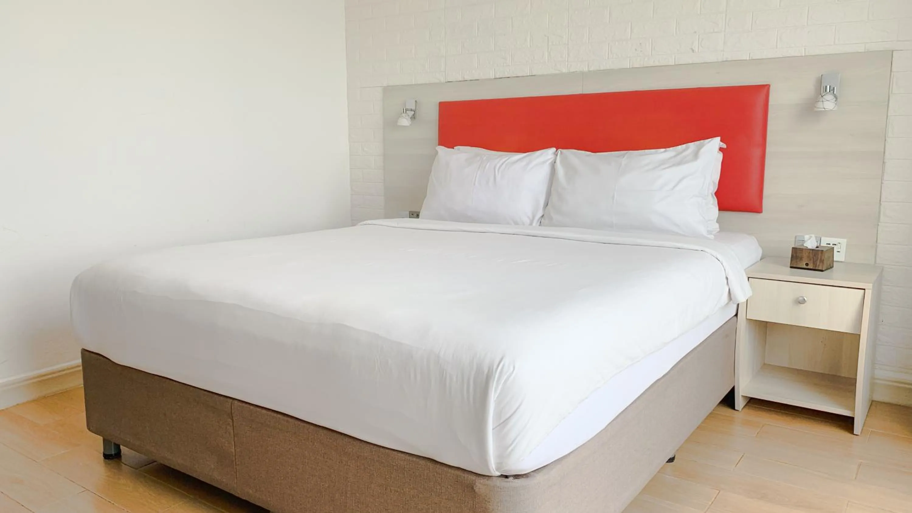 Bed in iCom Marina Sea View