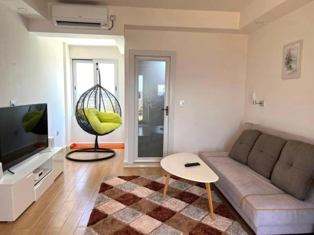 Evening entertainment in iCom Marina Sea View