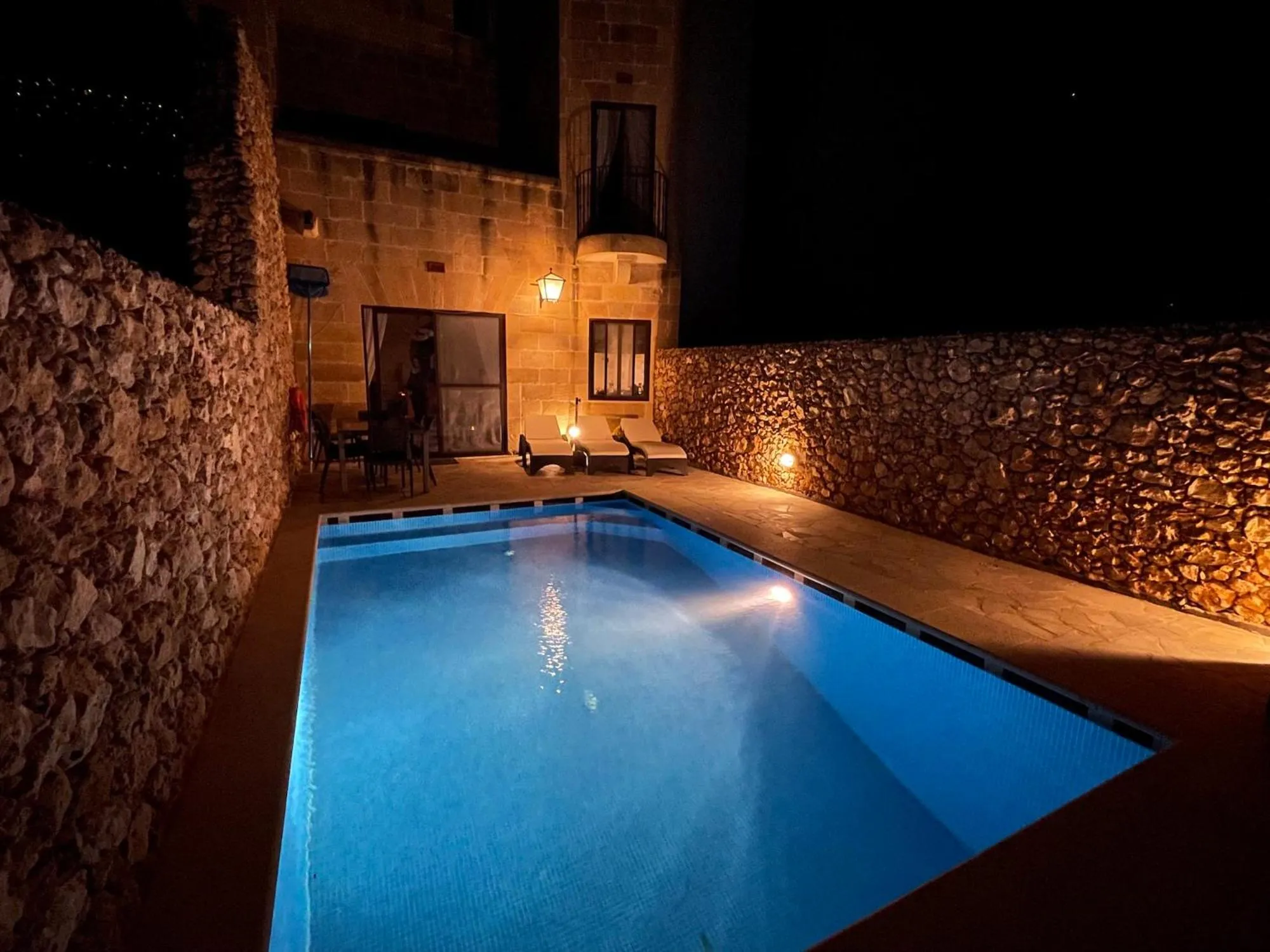 Swimming pool in Gilju B&B