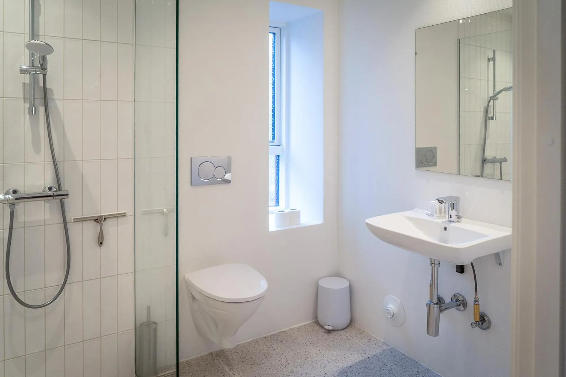 Bathroom in HOTEL SØMA Sisimiut