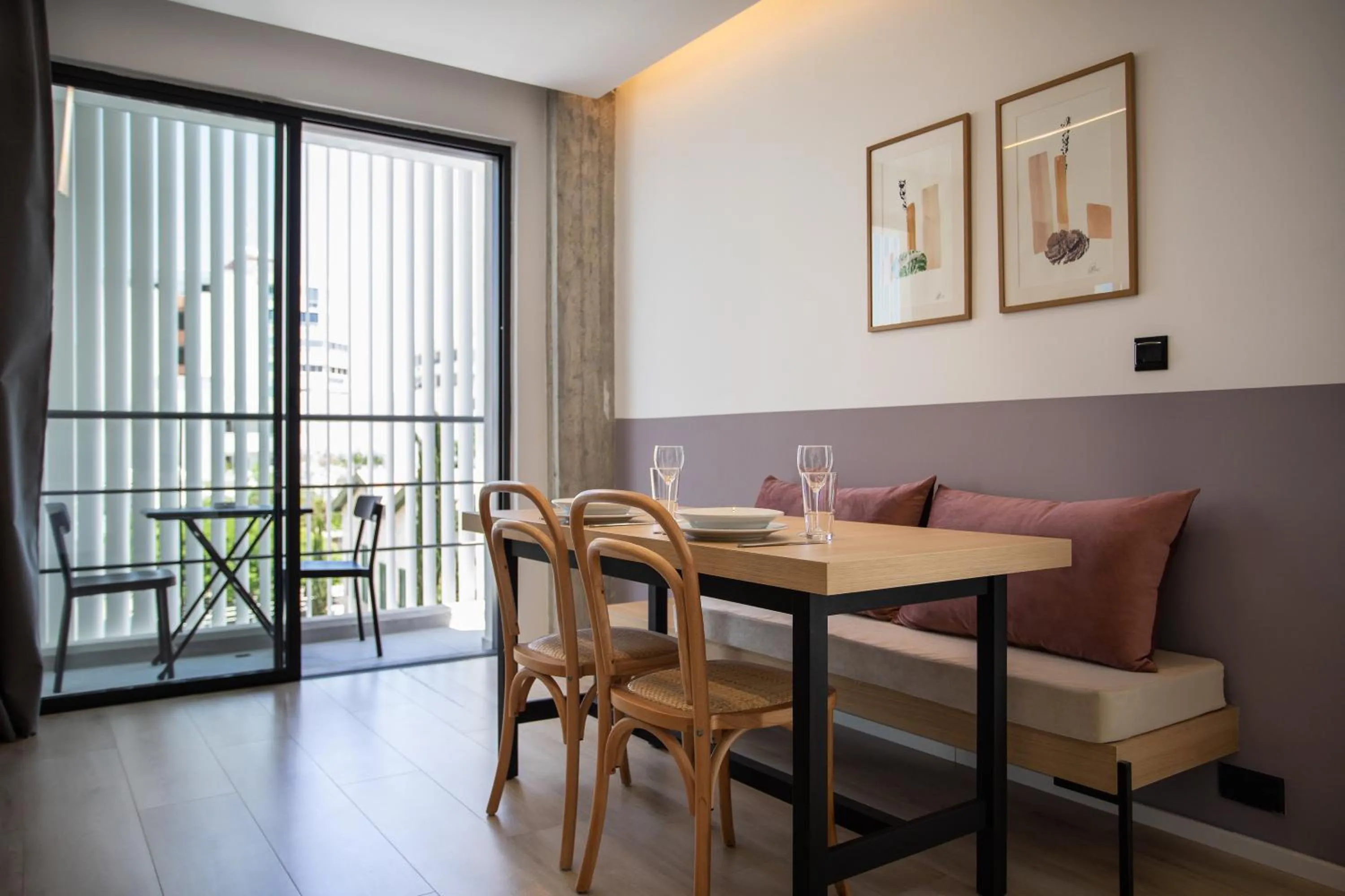 Dining area in Alinea Urban Saripolou Square