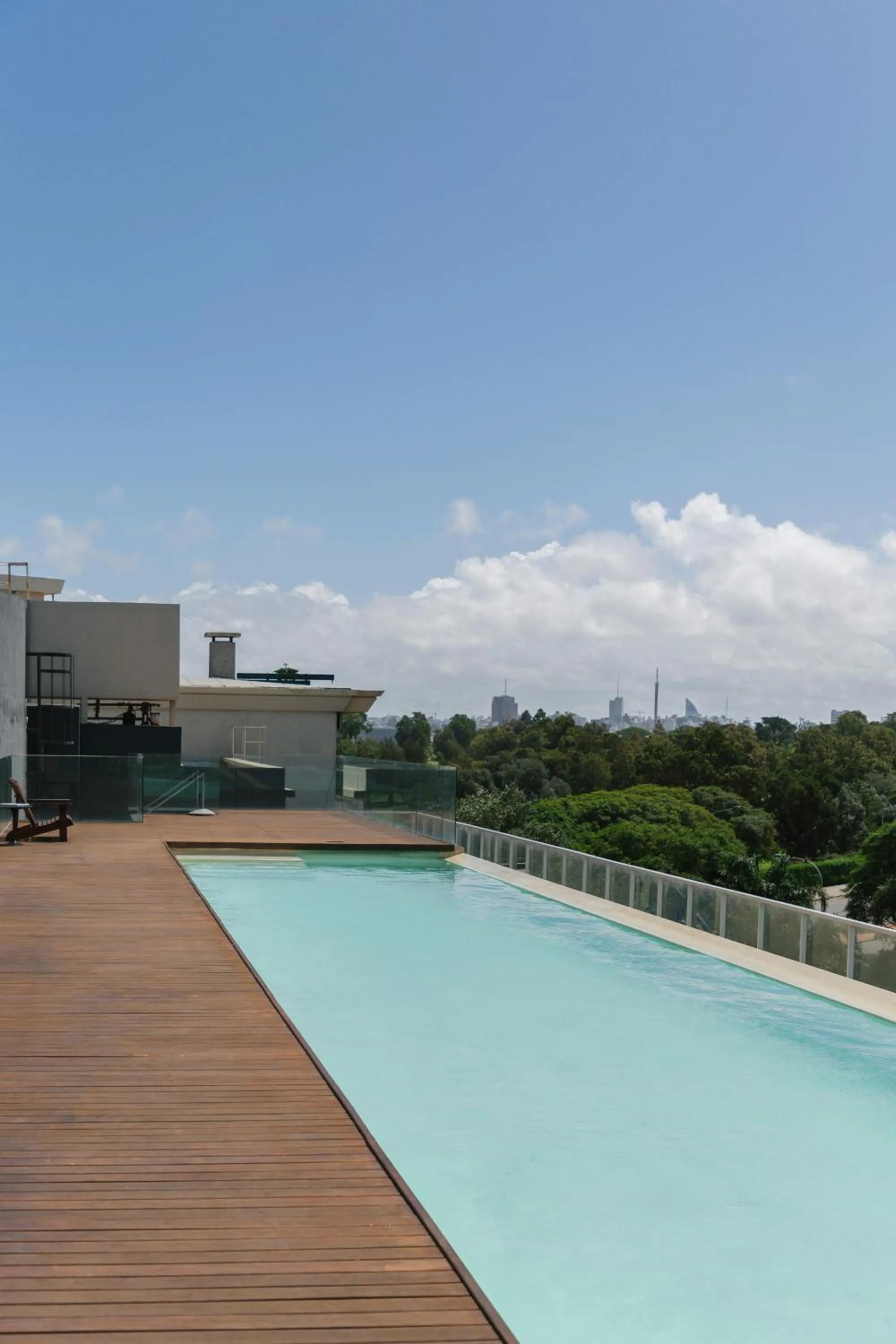 Swimming pool in Opta Coliving Punta Carretas