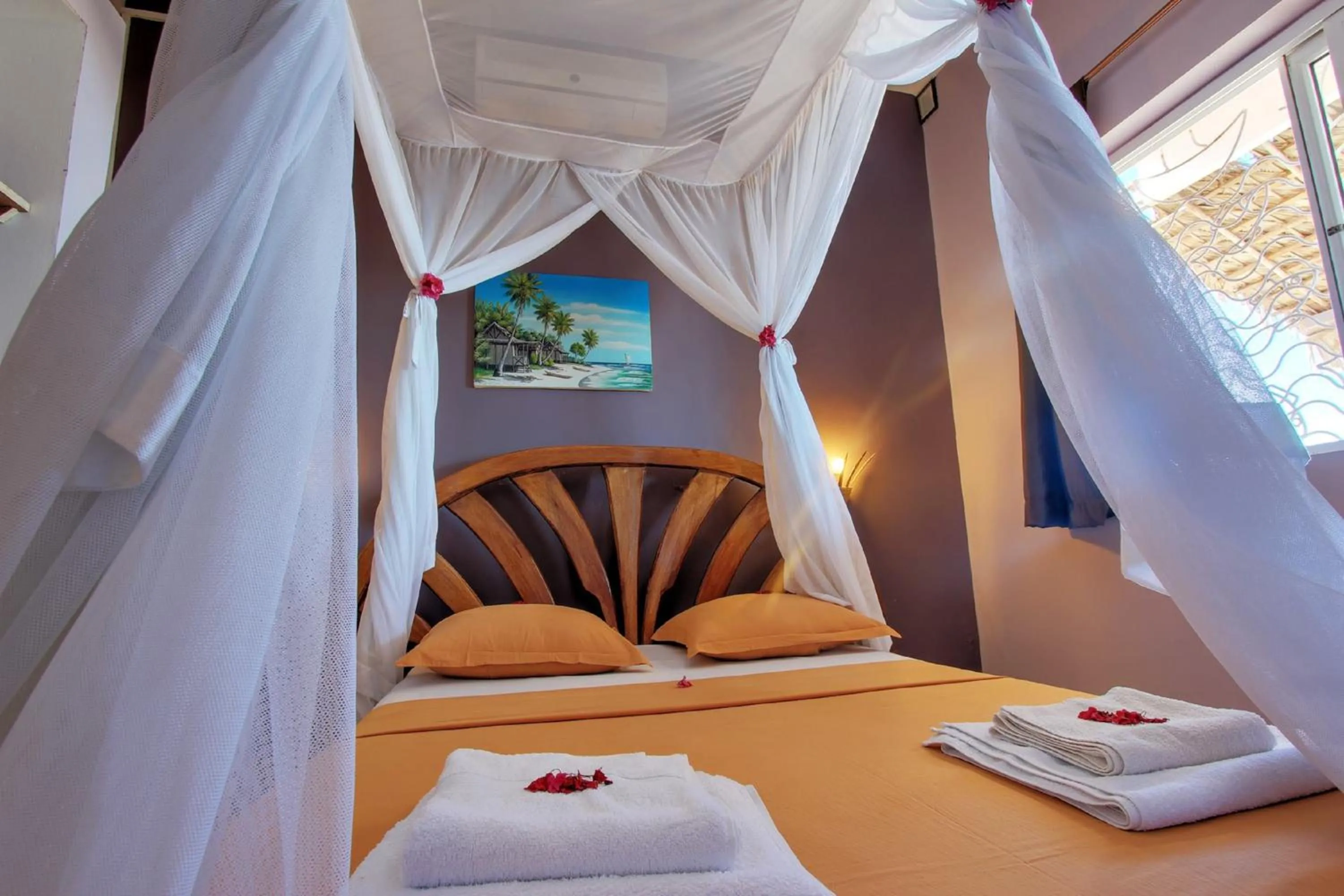 Decorative detail, Bed in Hotel-Residence Au Sable Blanc