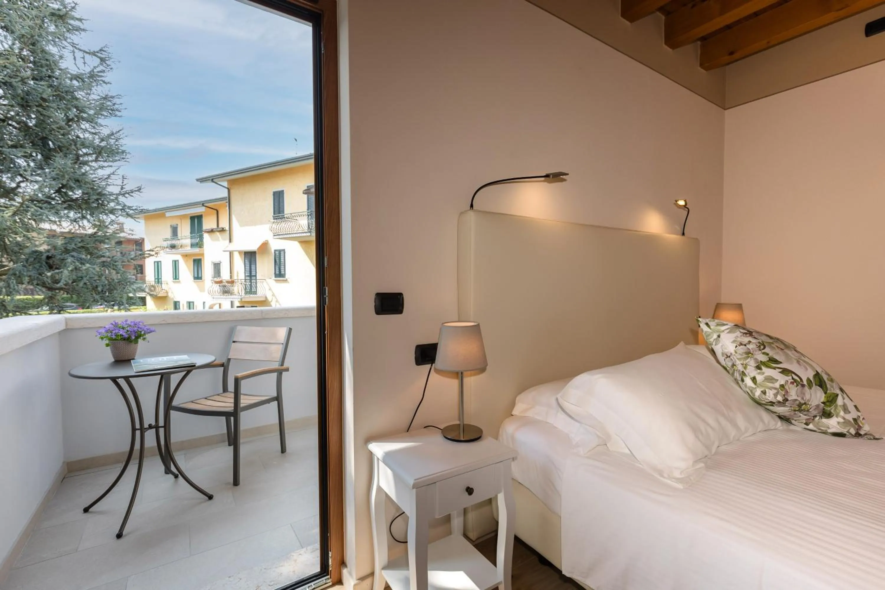 Bed in Charming Sirmione