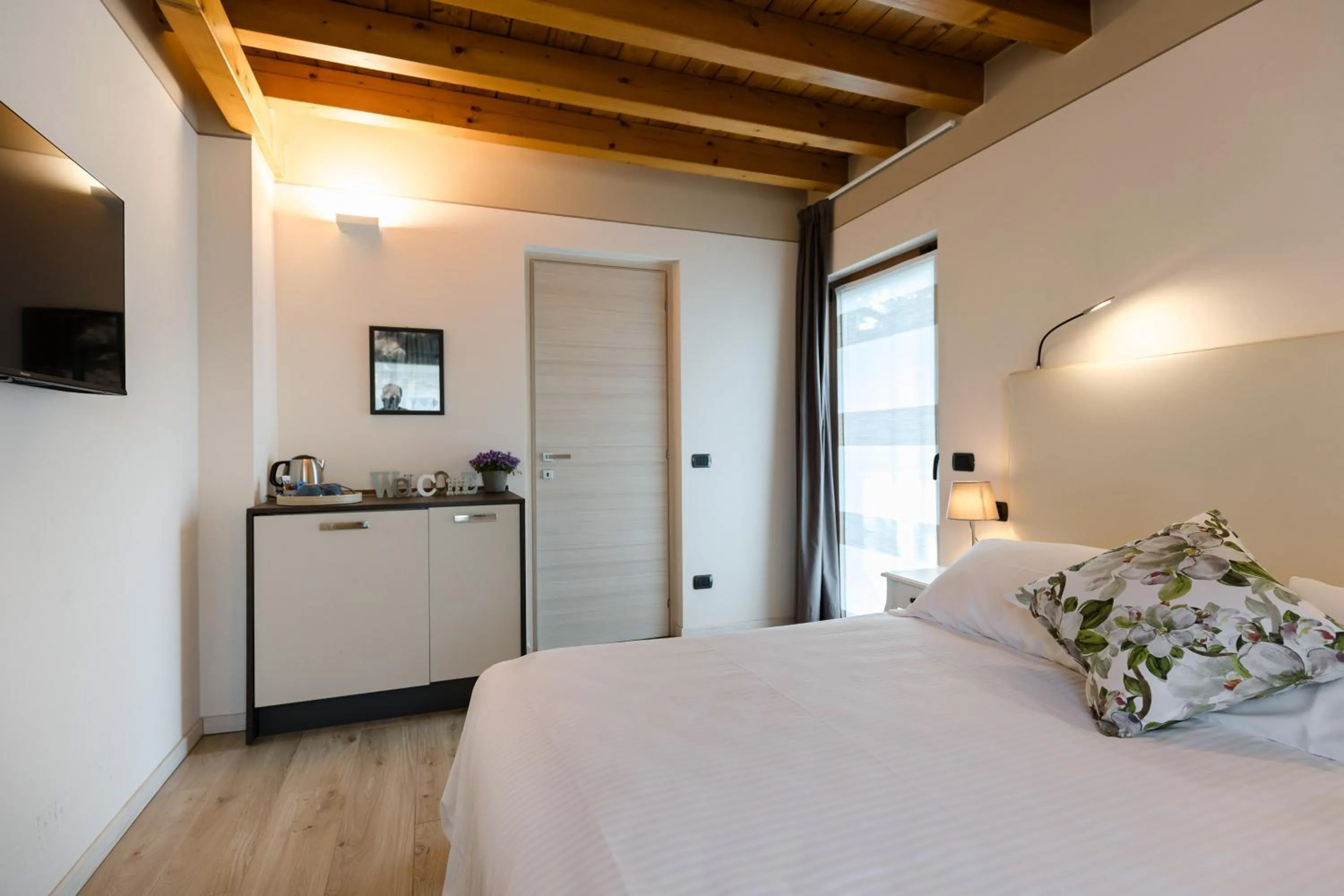 Bed in Charming Sirmione