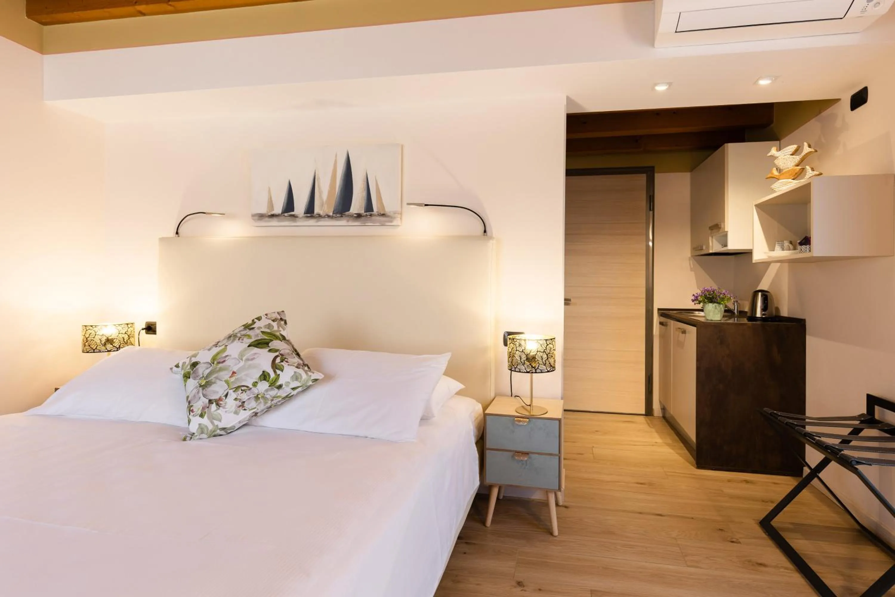 Bed in Charming Sirmione