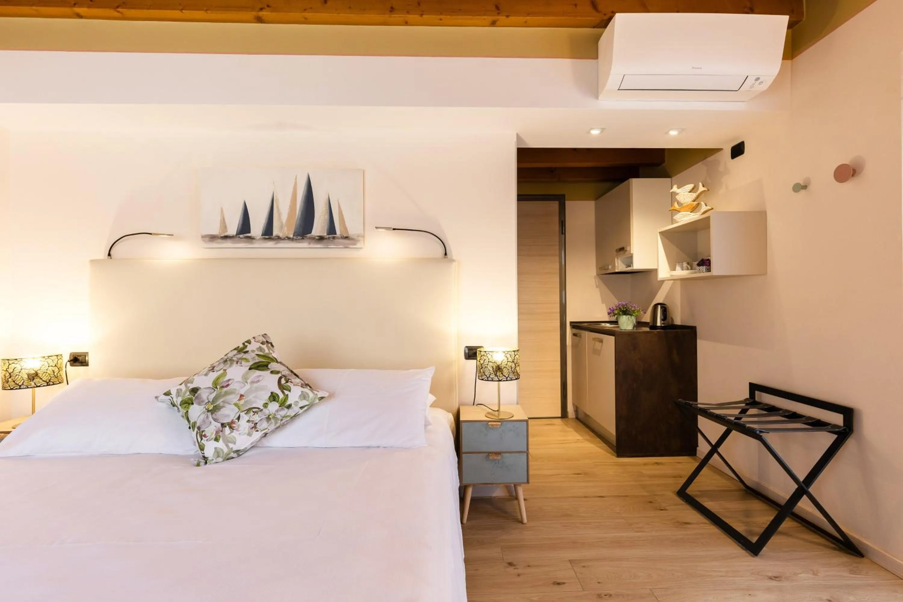 Bed in Charming Sirmione