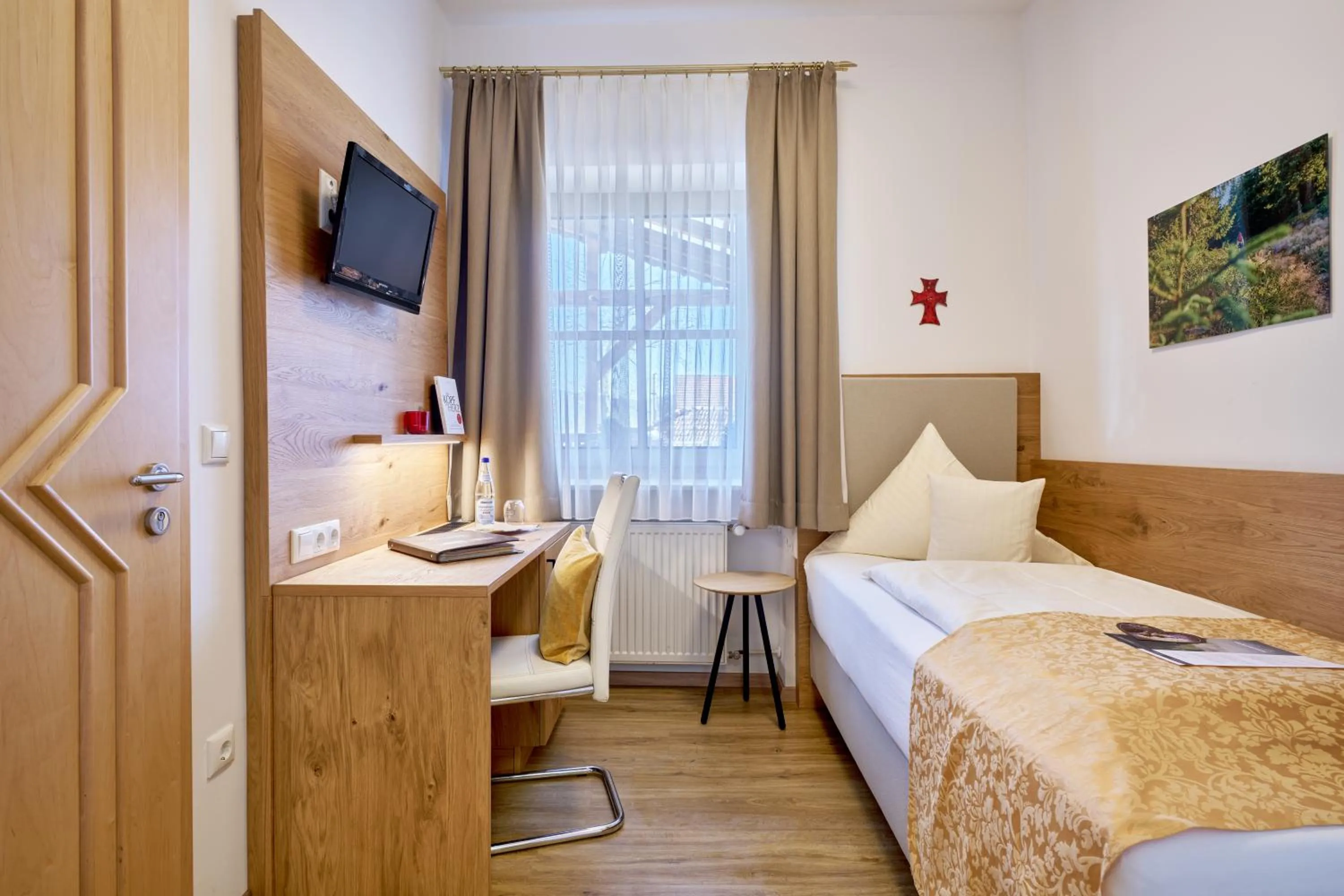 Photo of the whole room, Bed in Wander und Aktiv Hotel Rösslwirt