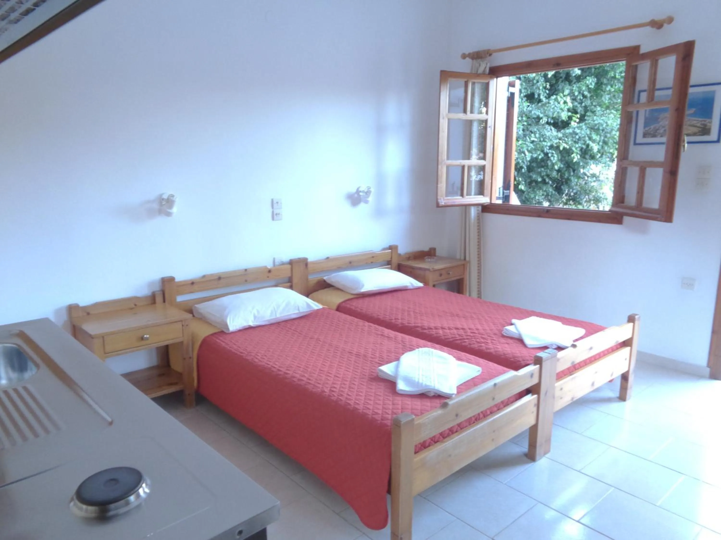 Photo of the whole room, Bed in LITHI