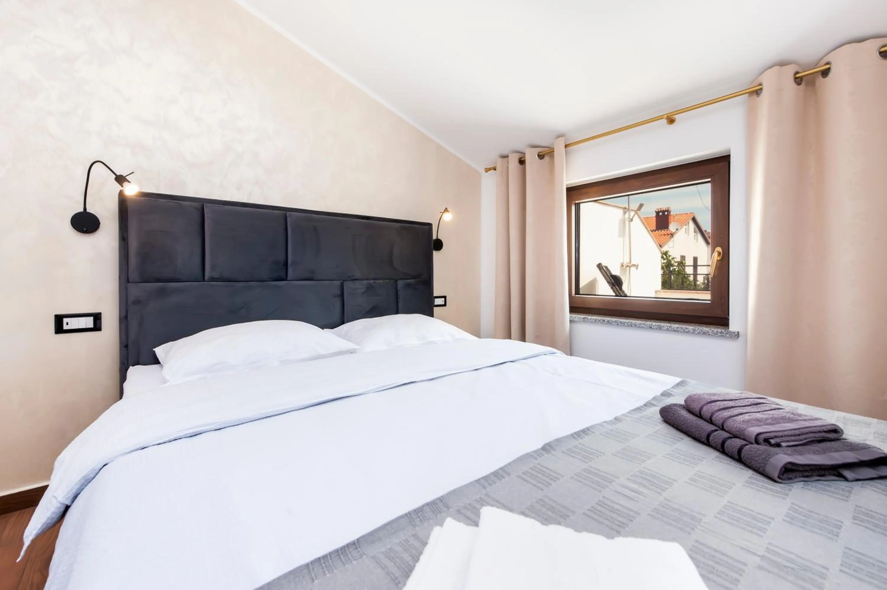 Bed in Apartments Sanja-New renovated