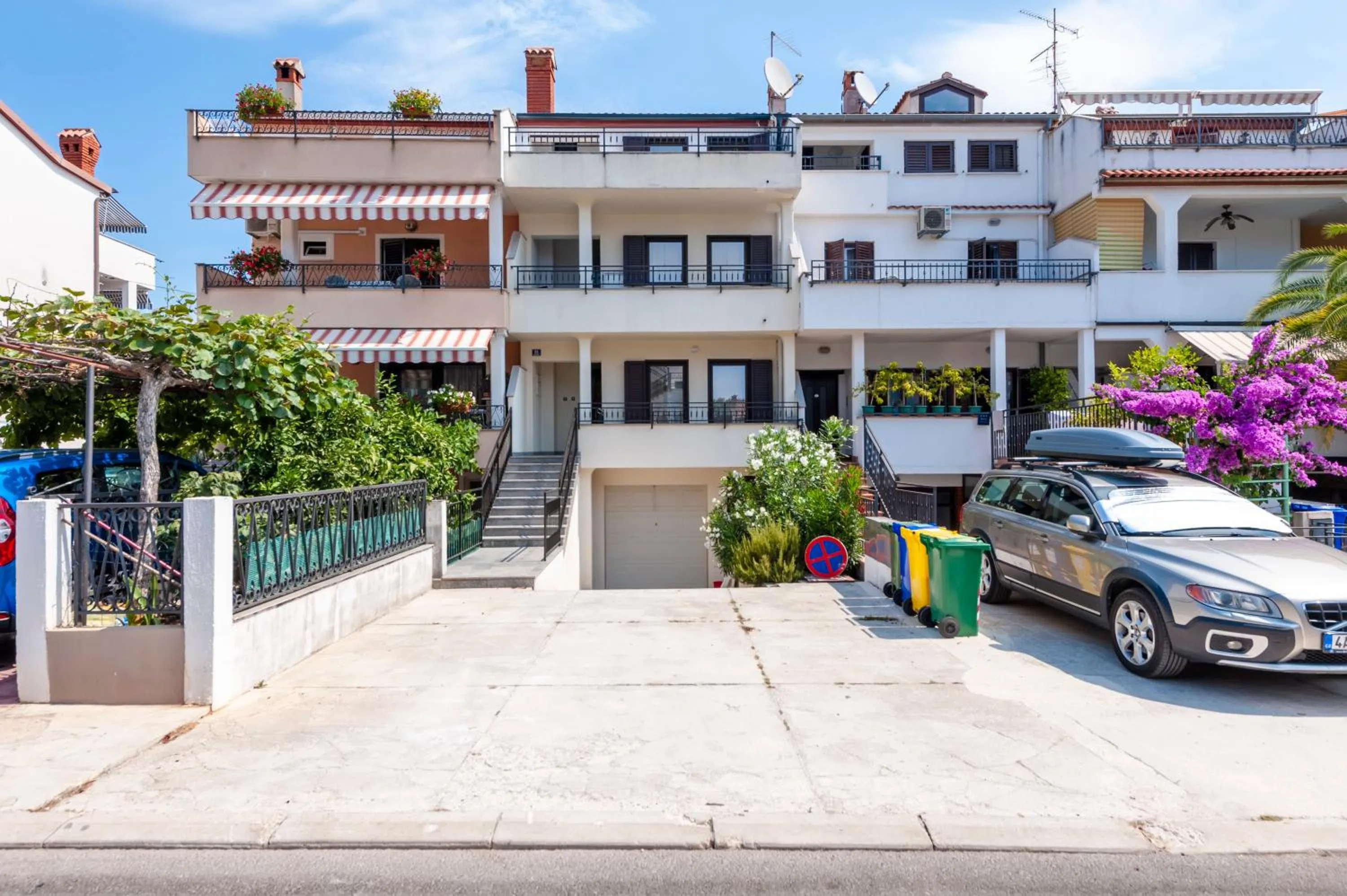 Property building in Apartments Sanja-New renovated