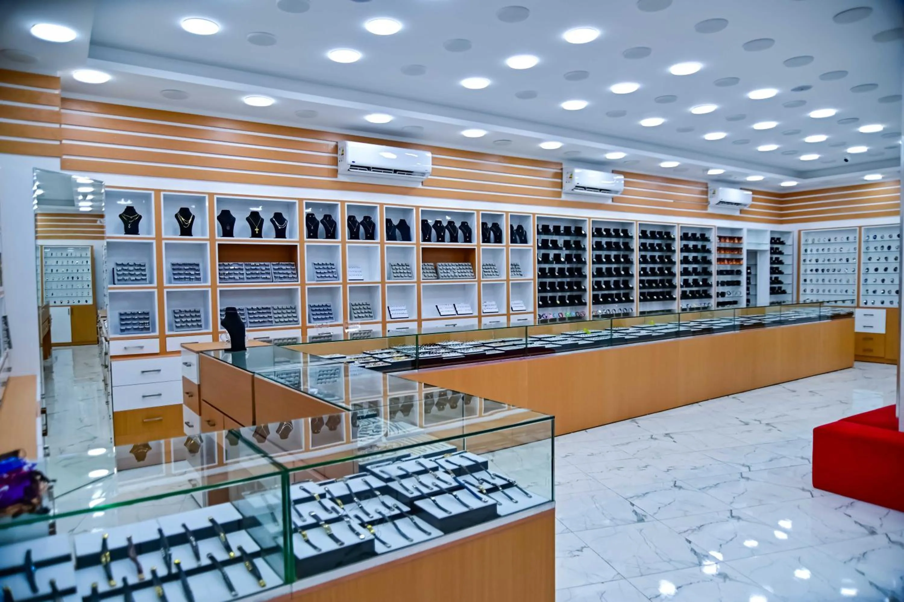 On-site shops in New Eagles Aqua Park Resort