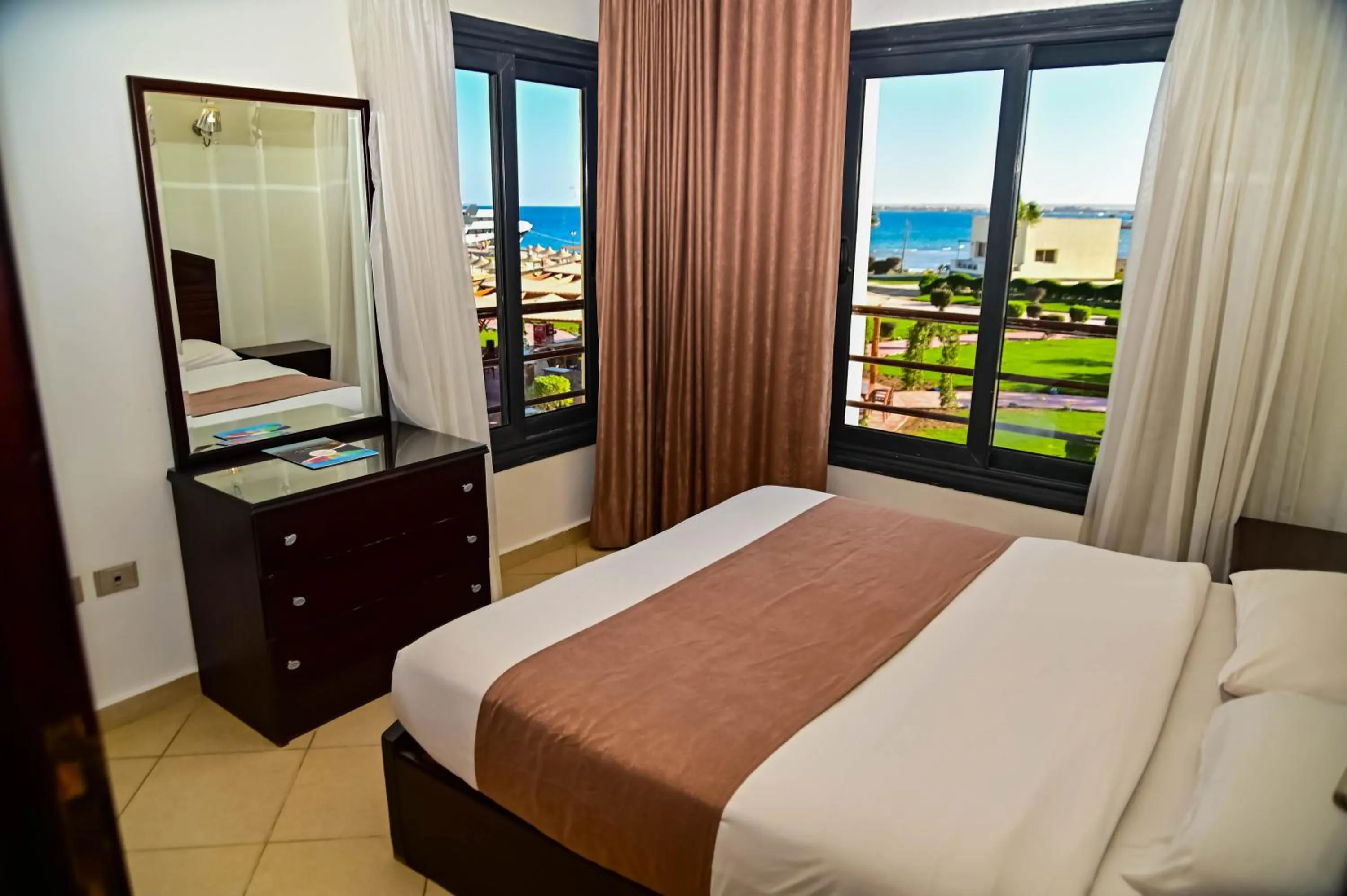 View (from property/room), Bed in New Eagles Aqua Park Resort