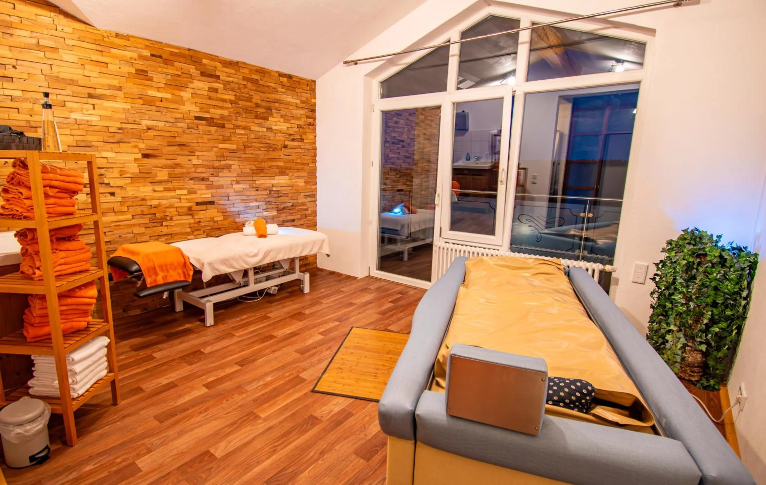 Spa and wellness centre/facilities, Bed in Vital- und Wellnesshotel Albblick