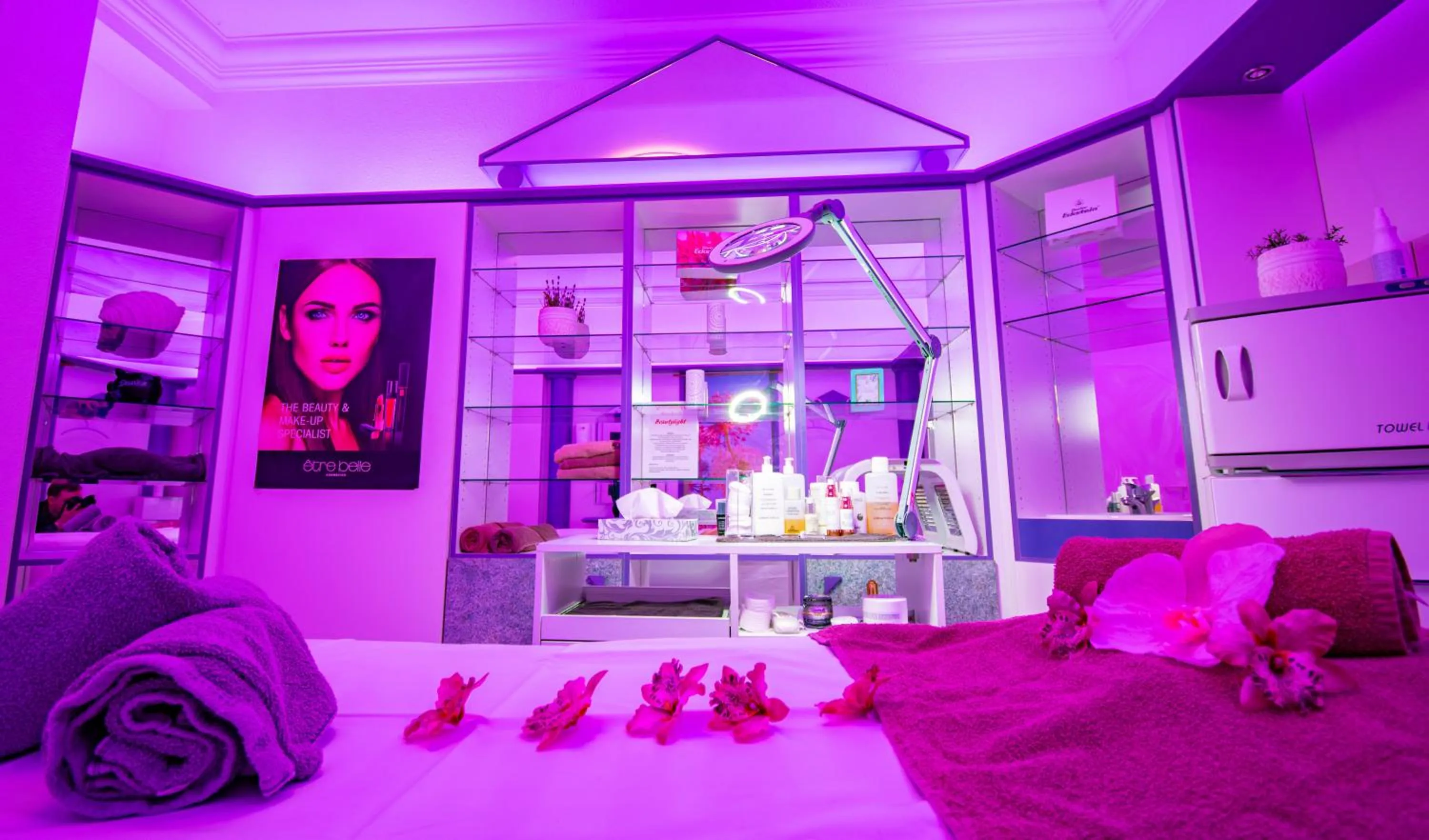 Spa and wellness centre/facilities, Bed in Vital- und Wellnesshotel Albblick