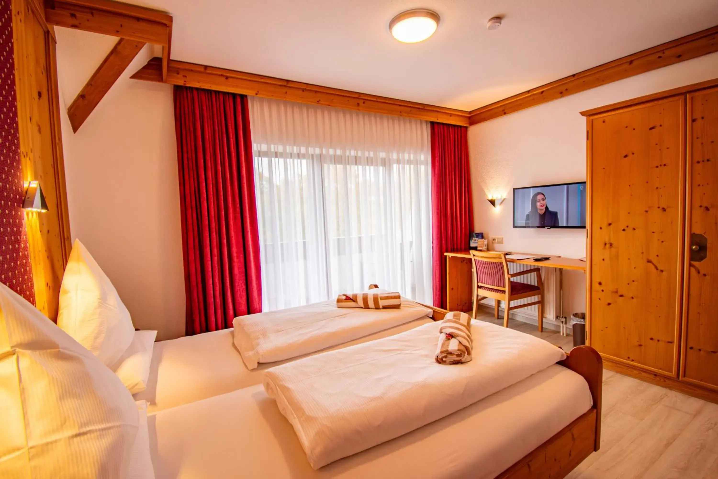 Double Room with Balcony - single occupancy in Vital- und Wellnesshotel Albblick Double Room with Balcony - single occupancy in Vital- und Wellnesshotel Albblick