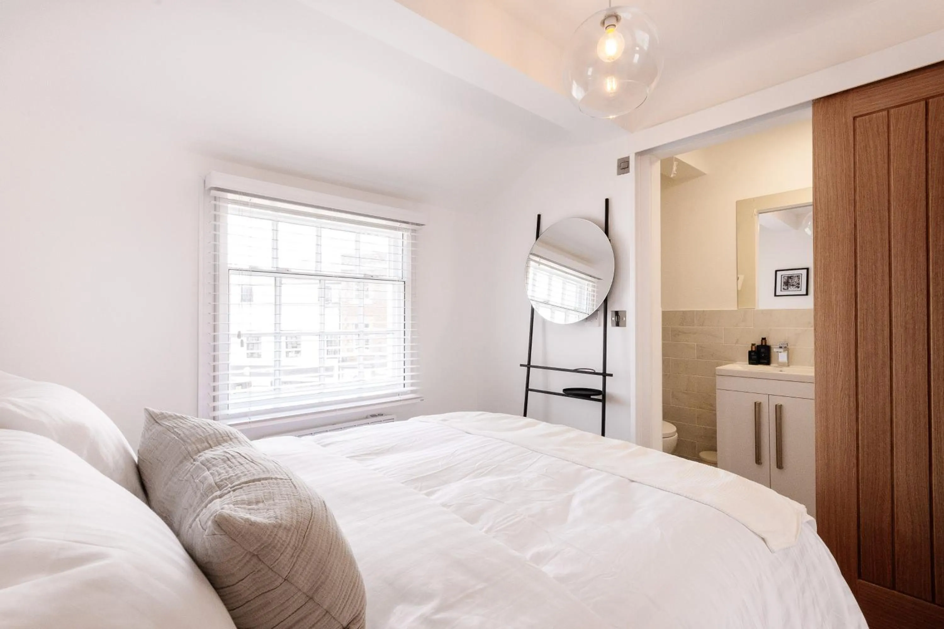 Bed in 14-16 Grosvenor Street Stylish Apartments - Chester