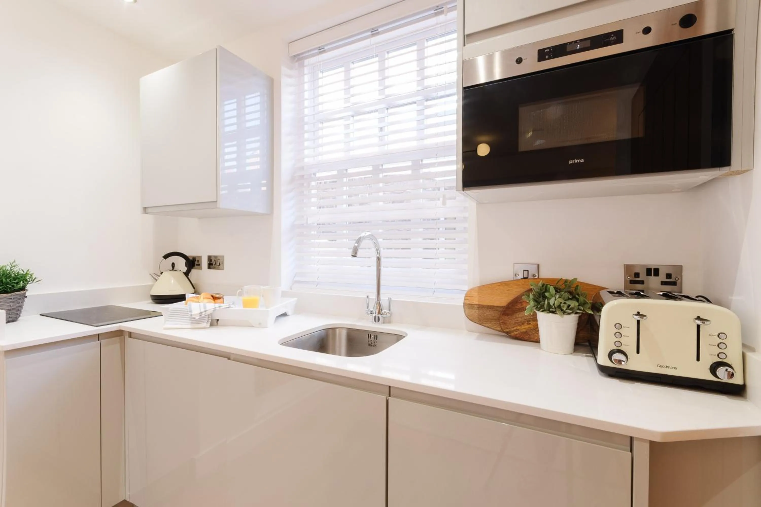 Kitchen or kitchenette in 14-16 Grosvenor Street Stylish Apartments - Chester