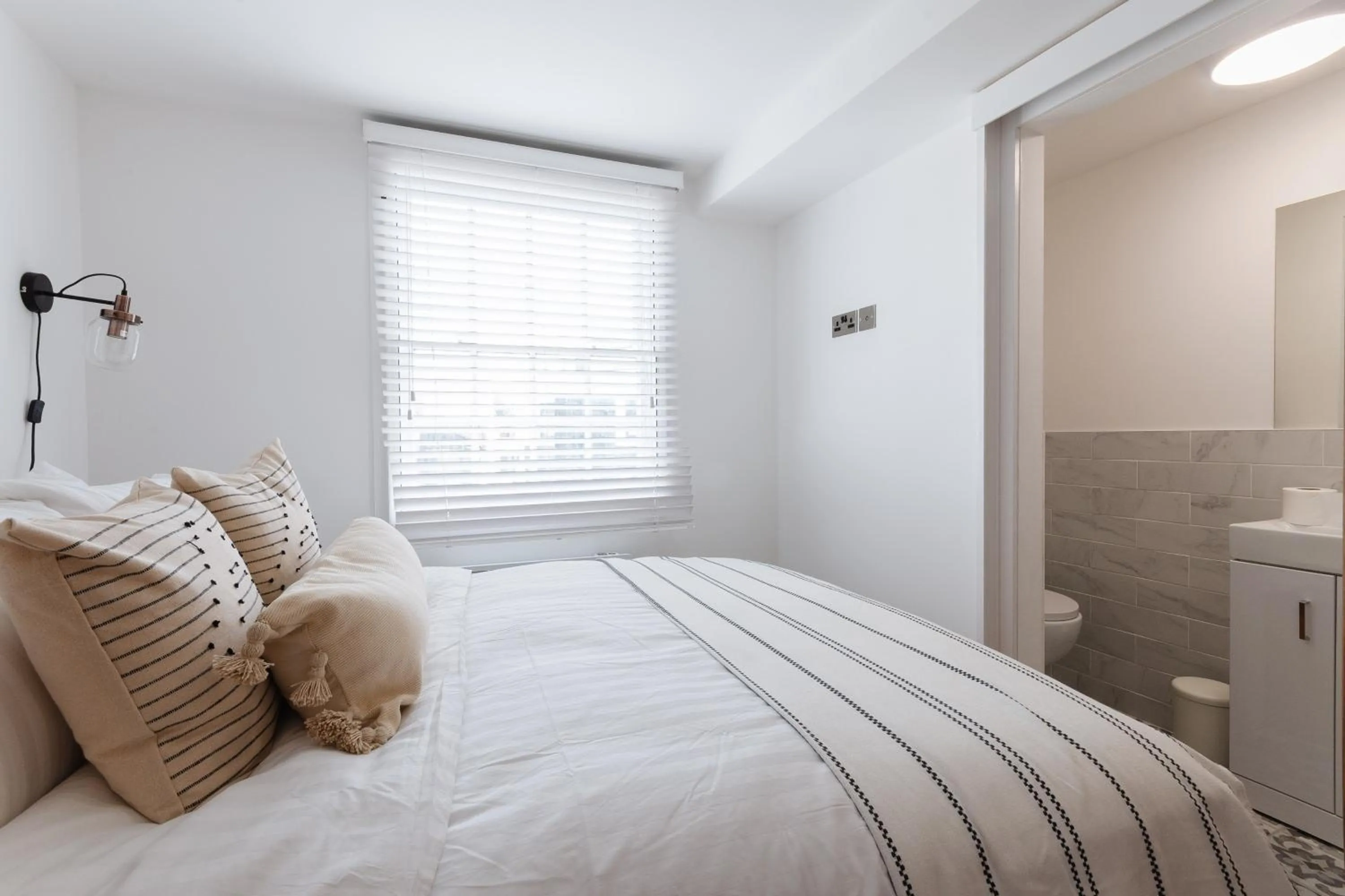 Bed in 14-16 Grosvenor Street Stylish Apartments - Chester