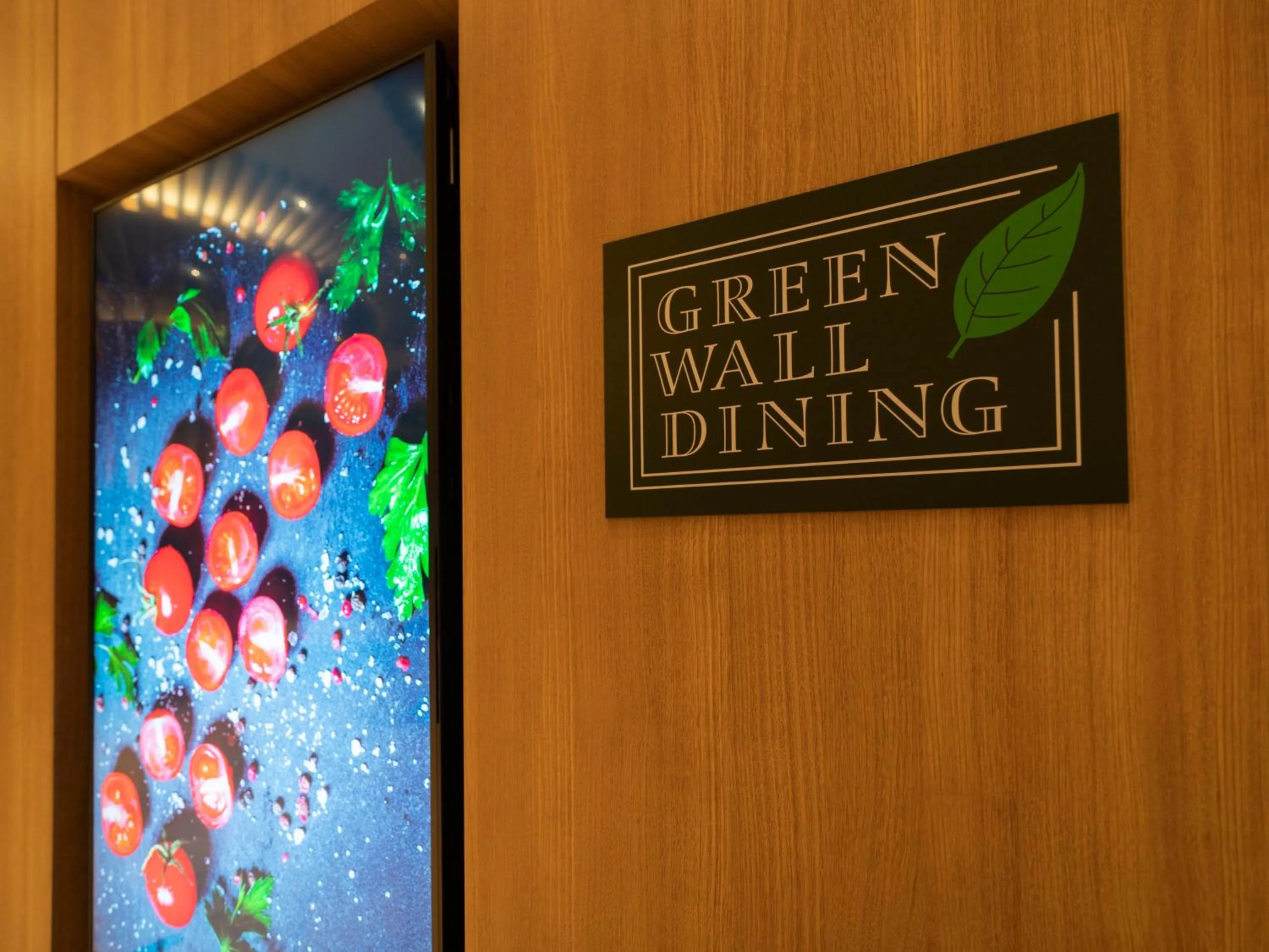 Restaurant/places to eat in ORIENTAL HOTEL UNIVERSAL CITY