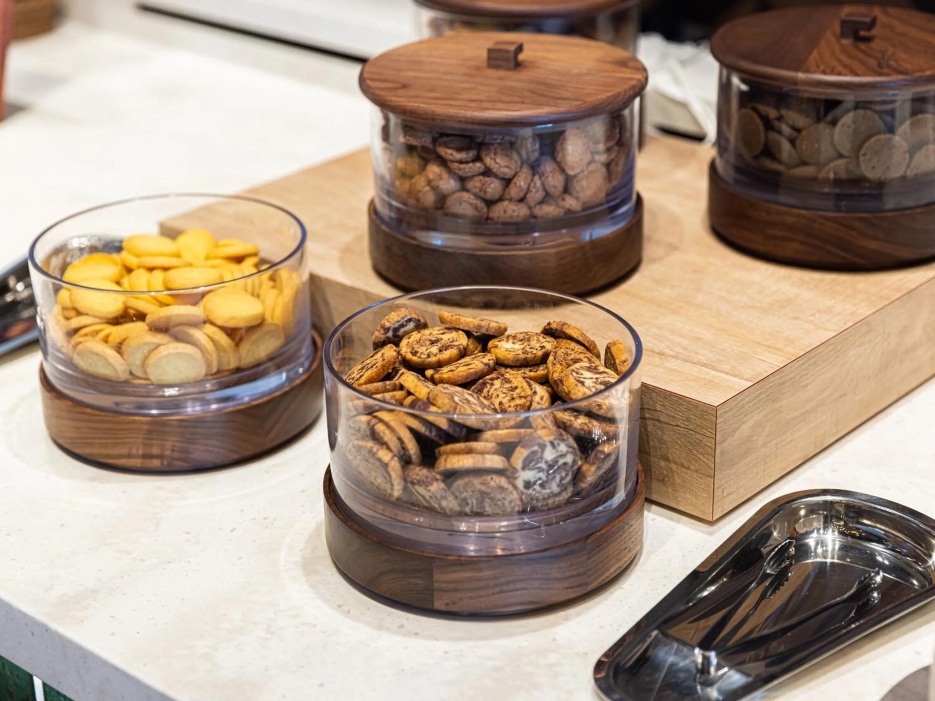 Lounge or bar in ORIENTAL HOTEL UNIVERSAL CITY