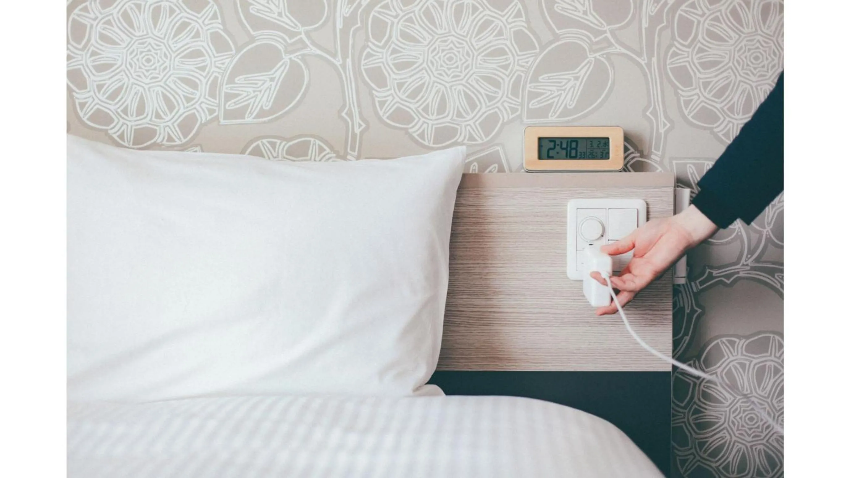 Bed in Kuretake Inn Premium Shizuoka Annex