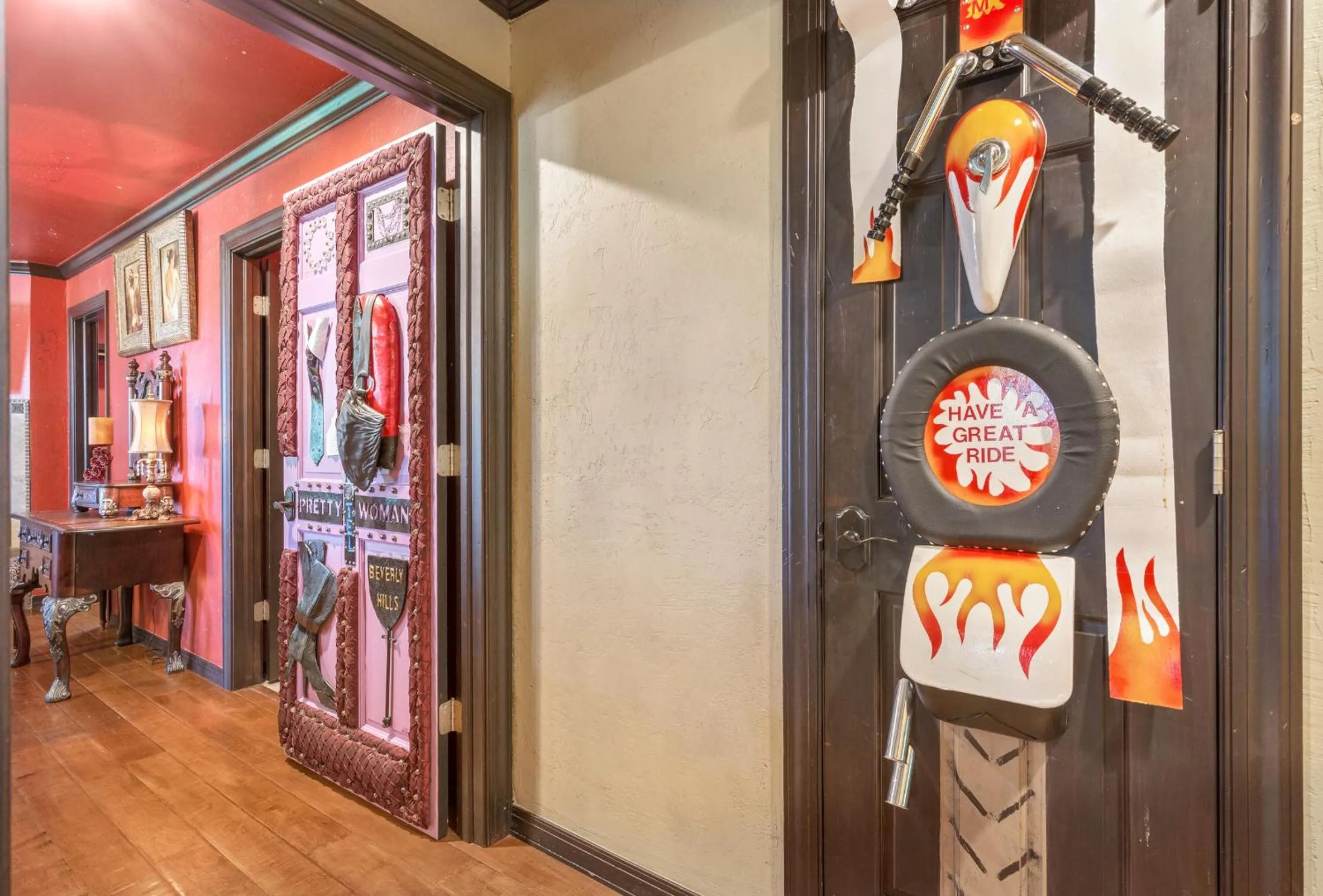 Decorative detail in The Funky Monkey Inn