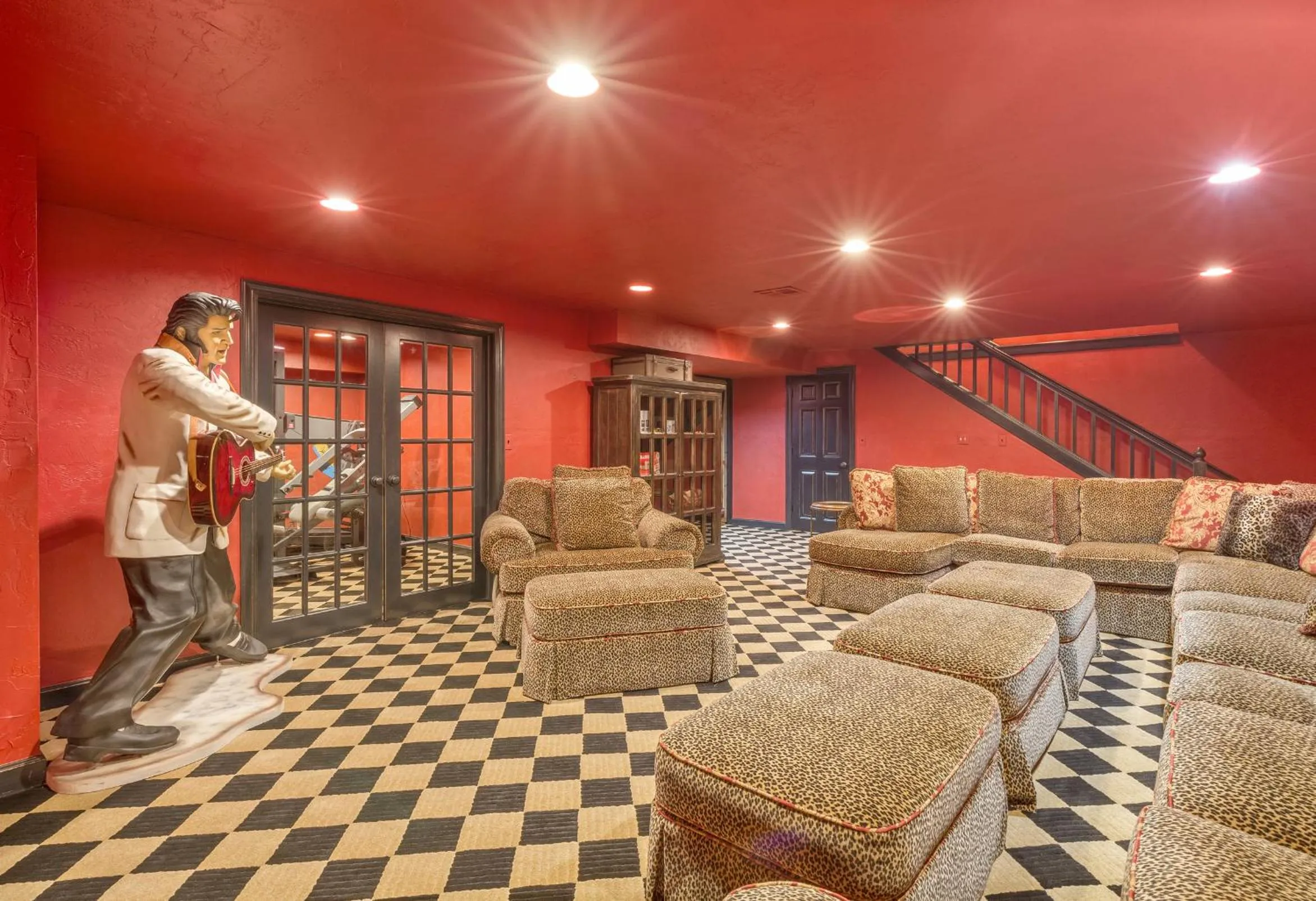 Living room in The Funky Monkey Inn