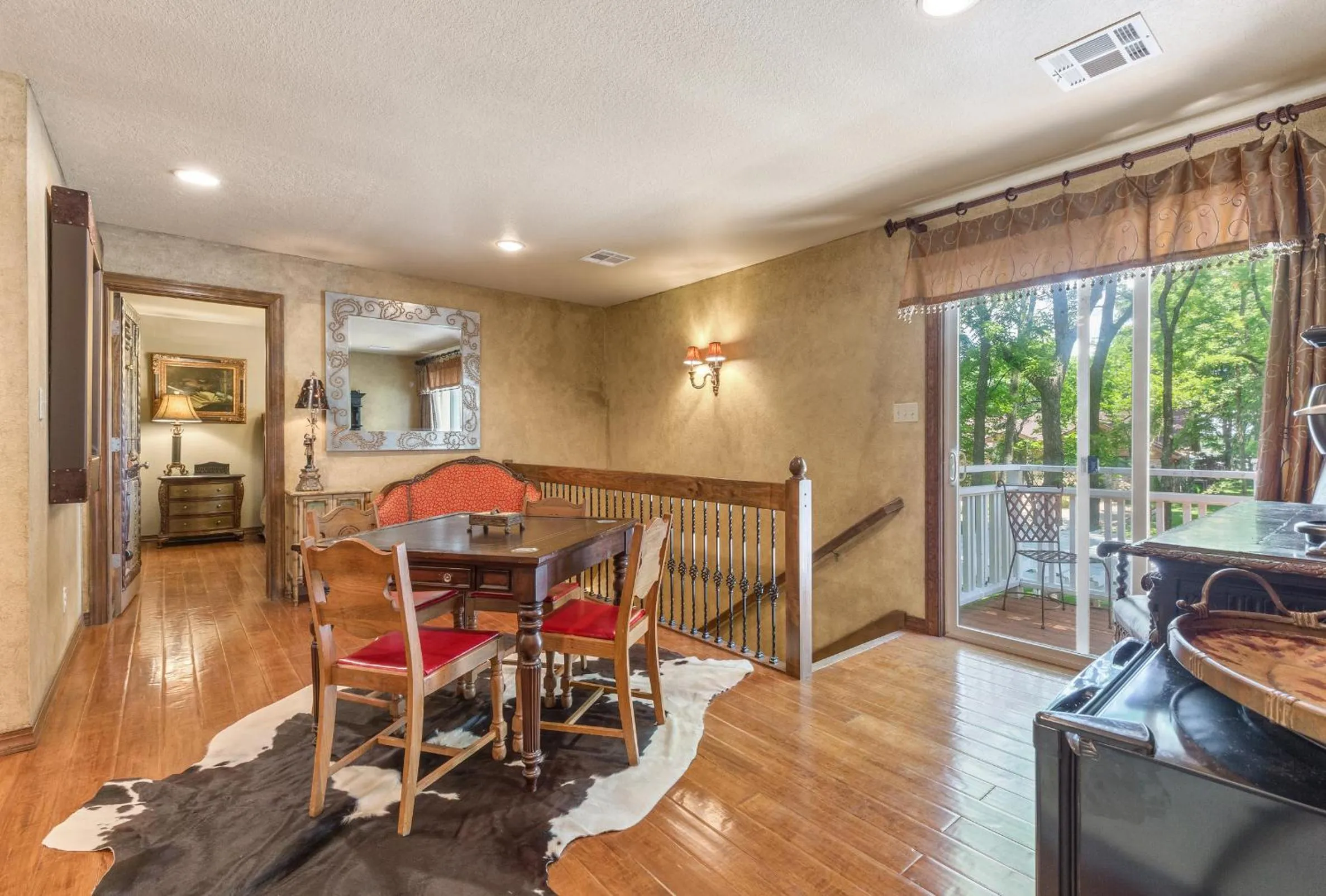 Decorative detail in The Funky Monkey Inn