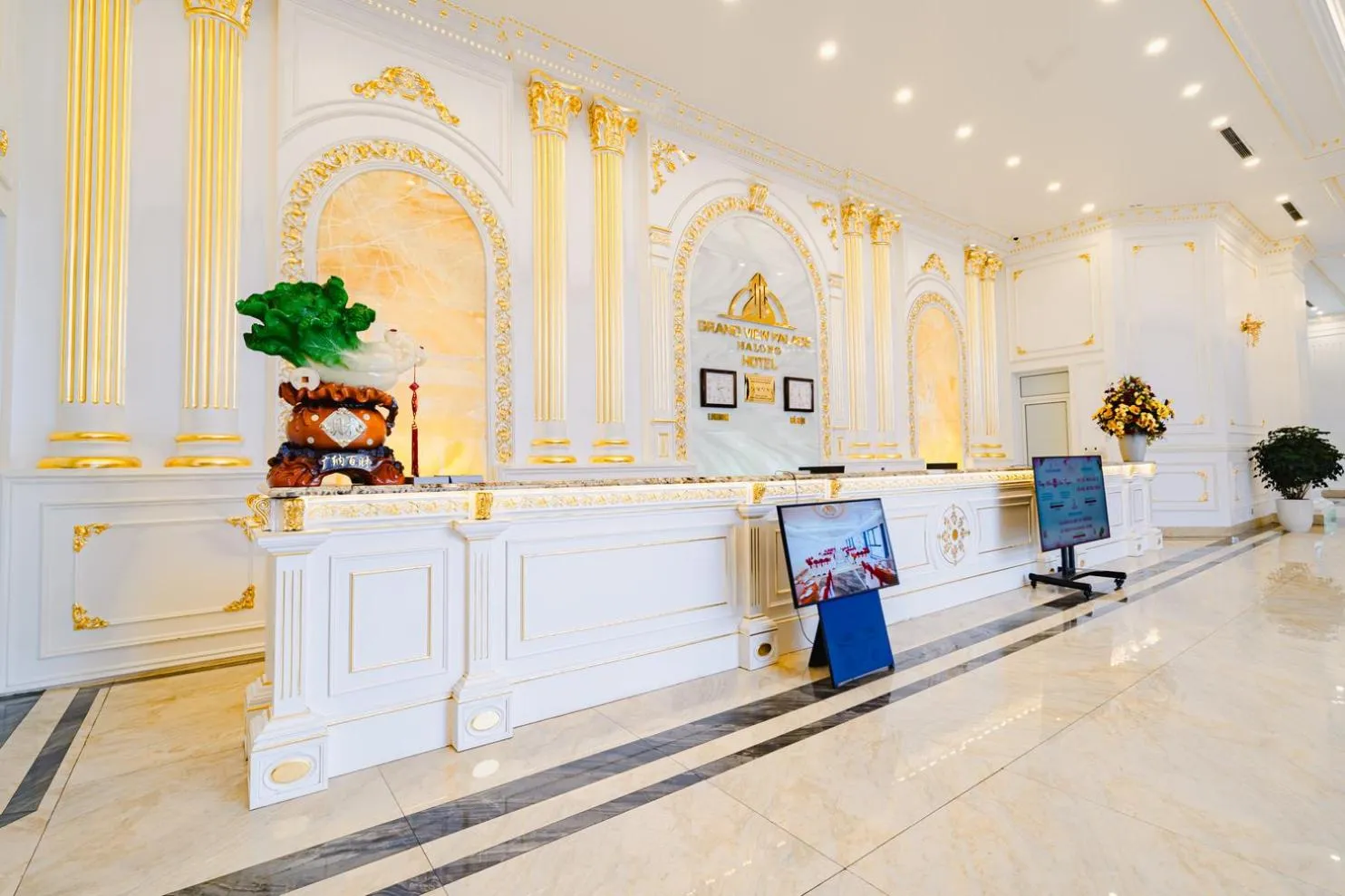 Lobby or reception in GRAND VIEW PALACE HA LONG HOTEL