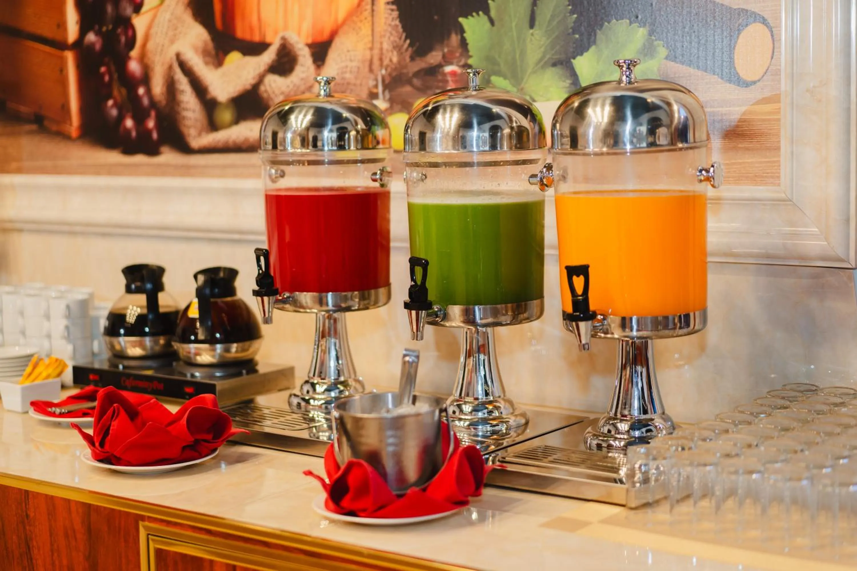 Breakfast in GRAND VIEW PALACE HA LONG HOTEL