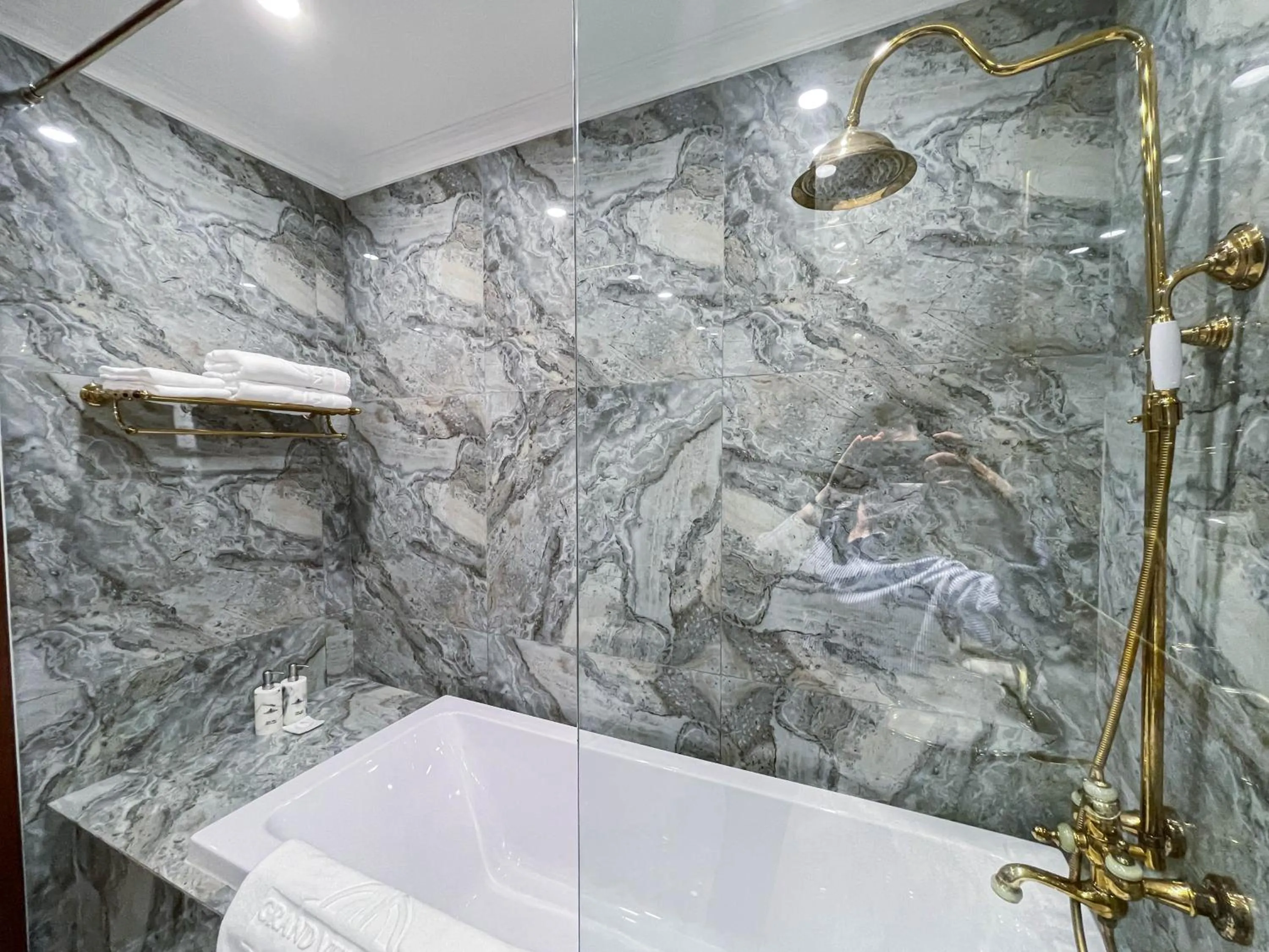 GRAND VIEW PALACE HA LONG HOTEL