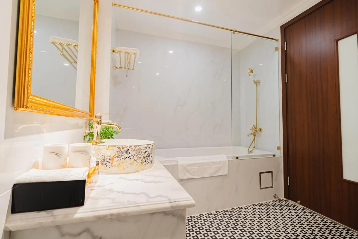 GRAND VIEW PALACE HA LONG HOTEL