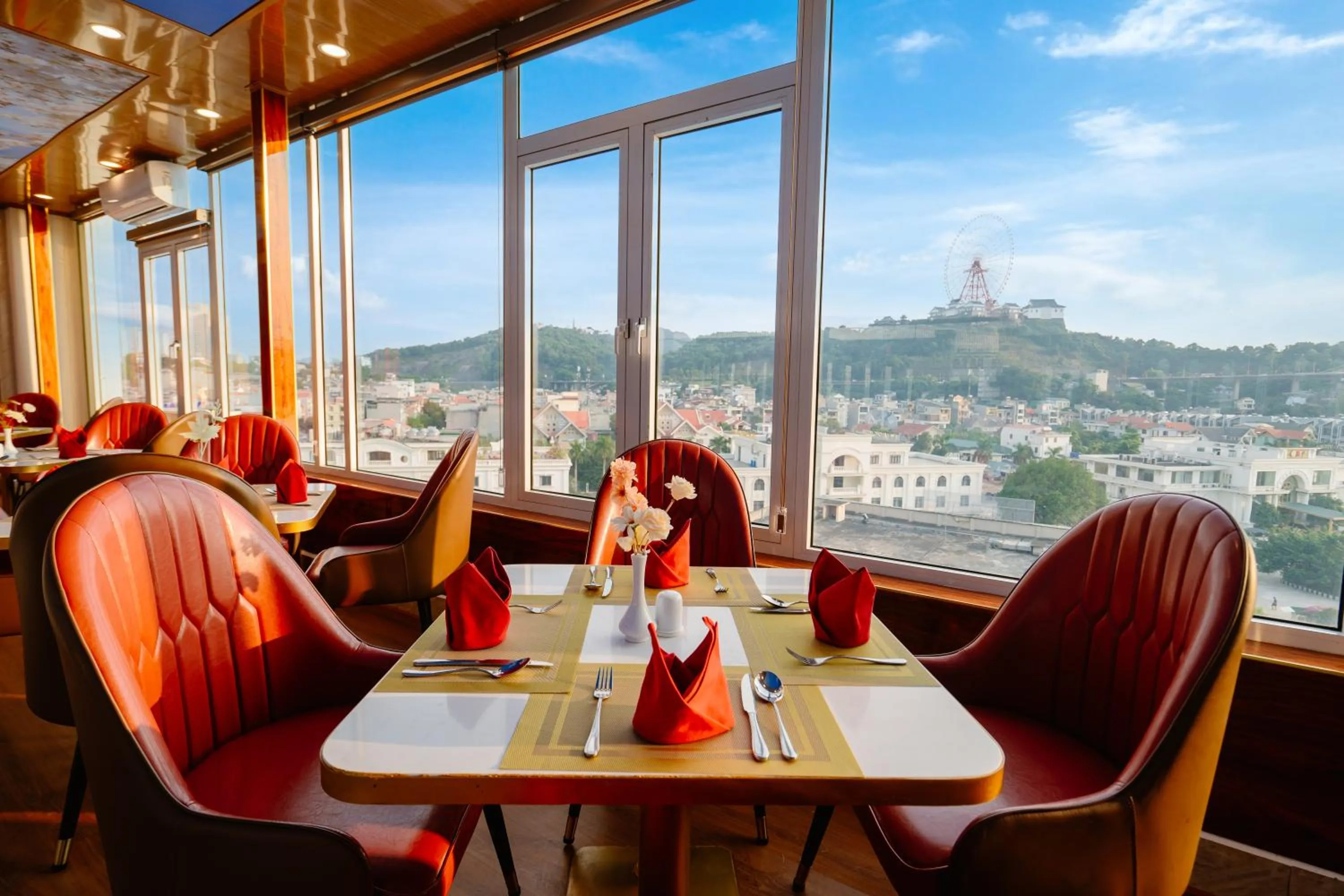 Breakfast in GRAND VIEW PALACE HA LONG HOTEL