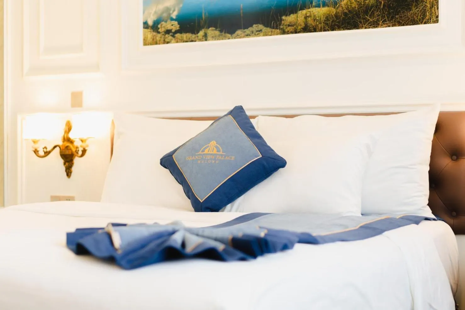 Bed in GRAND VIEW PALACE HA LONG HOTEL